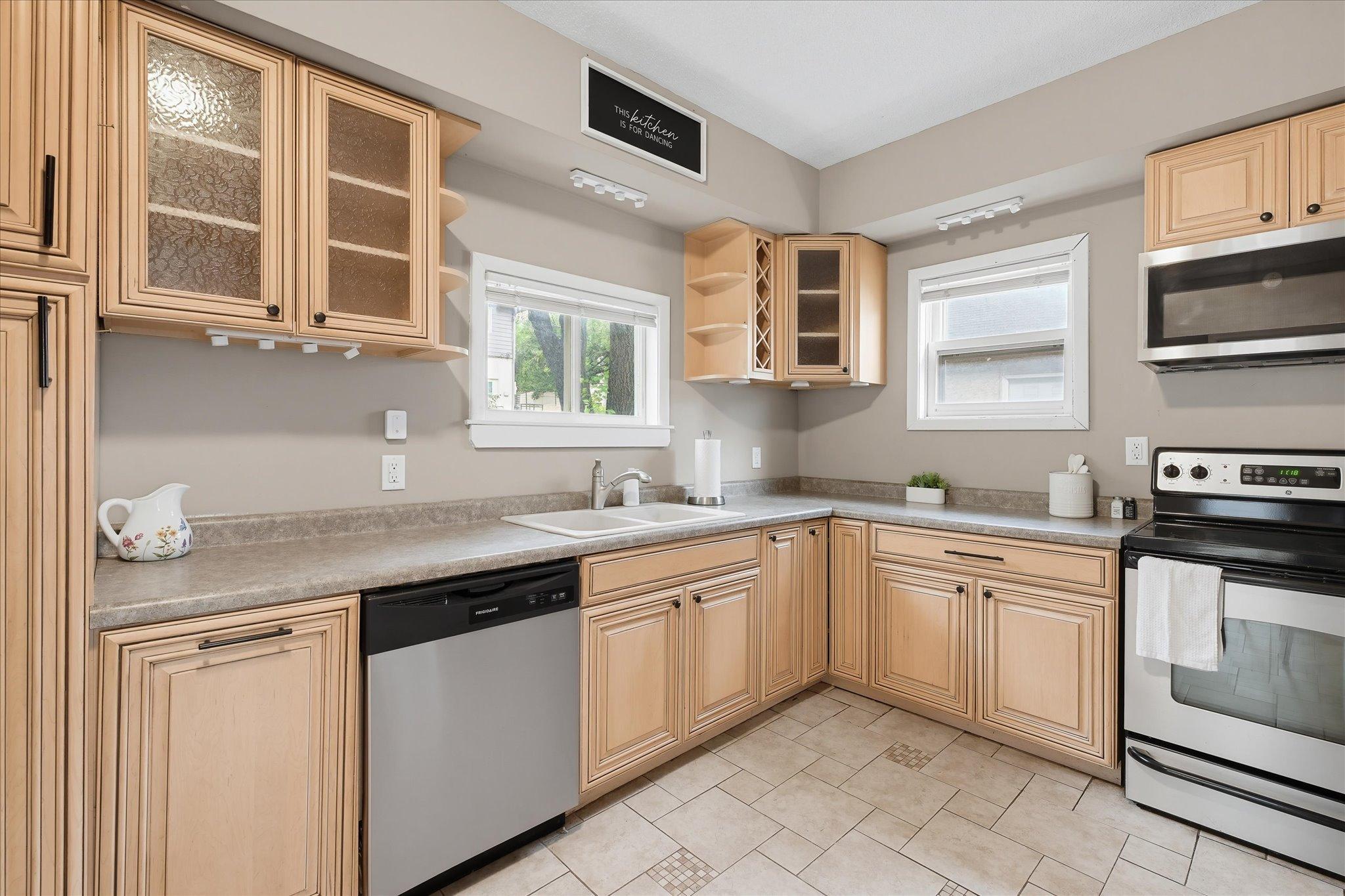 View of Residential at 558 Concord Street, Saint Paul MN 55107, Saint Paul (3 of 34) - Mike Wilen | Minnesota Team Real Estate