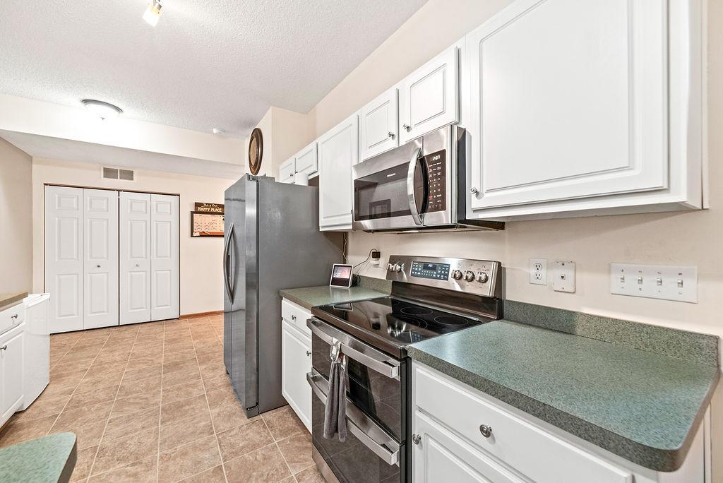 View of Residential at 17135 Embers Avenue #2102, Farmington MN 55024, Farmington (9 of 41) - Mike Wilen | Minnesota Team Real Estate