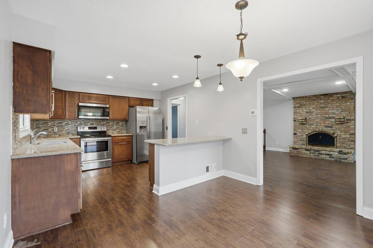 View of Residential at 8481 134th Street Court, Apple Valley MN 55124, Apple Valley (6 of 21) - Mike Wilen | Minnesota Team Real Estate