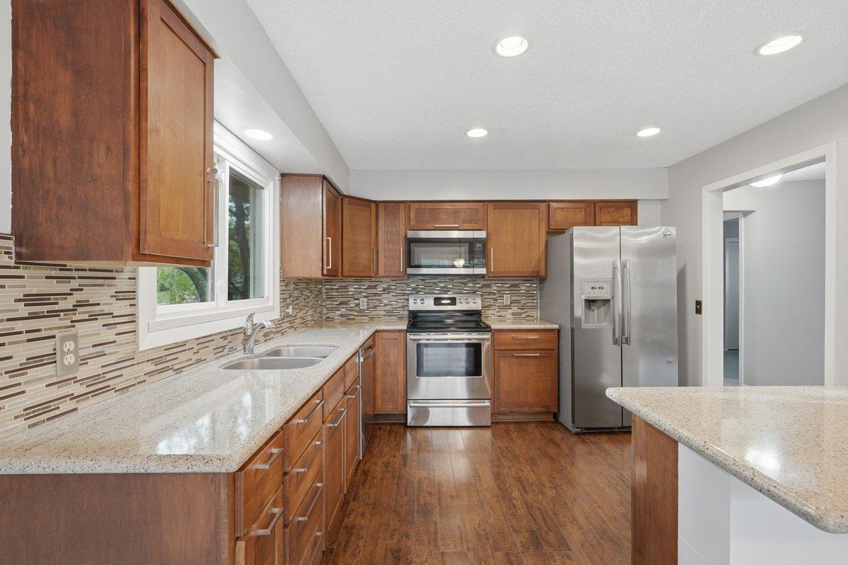 View of Residential at 8481 134th Street Court, Apple Valley MN 55124, Apple Valley (7 of 21) - Mike Wilen | Minnesota Team Real Estate