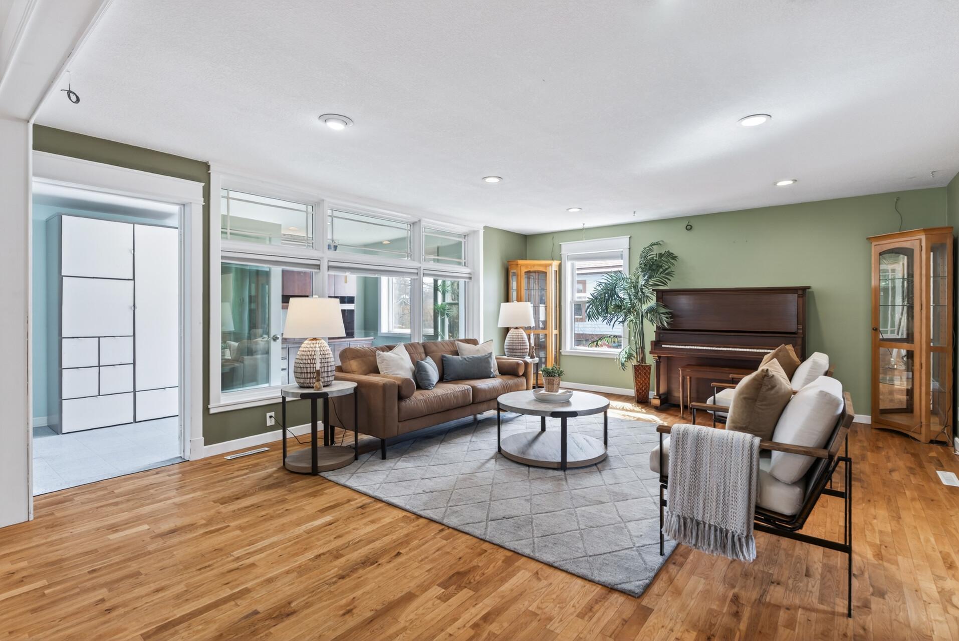 View of Residential at 2114 Queen Avenue, Minneapolis MN 55411, Minneapolis (3 of 27) - Mike Wilen | Minnesota Team Real Estate