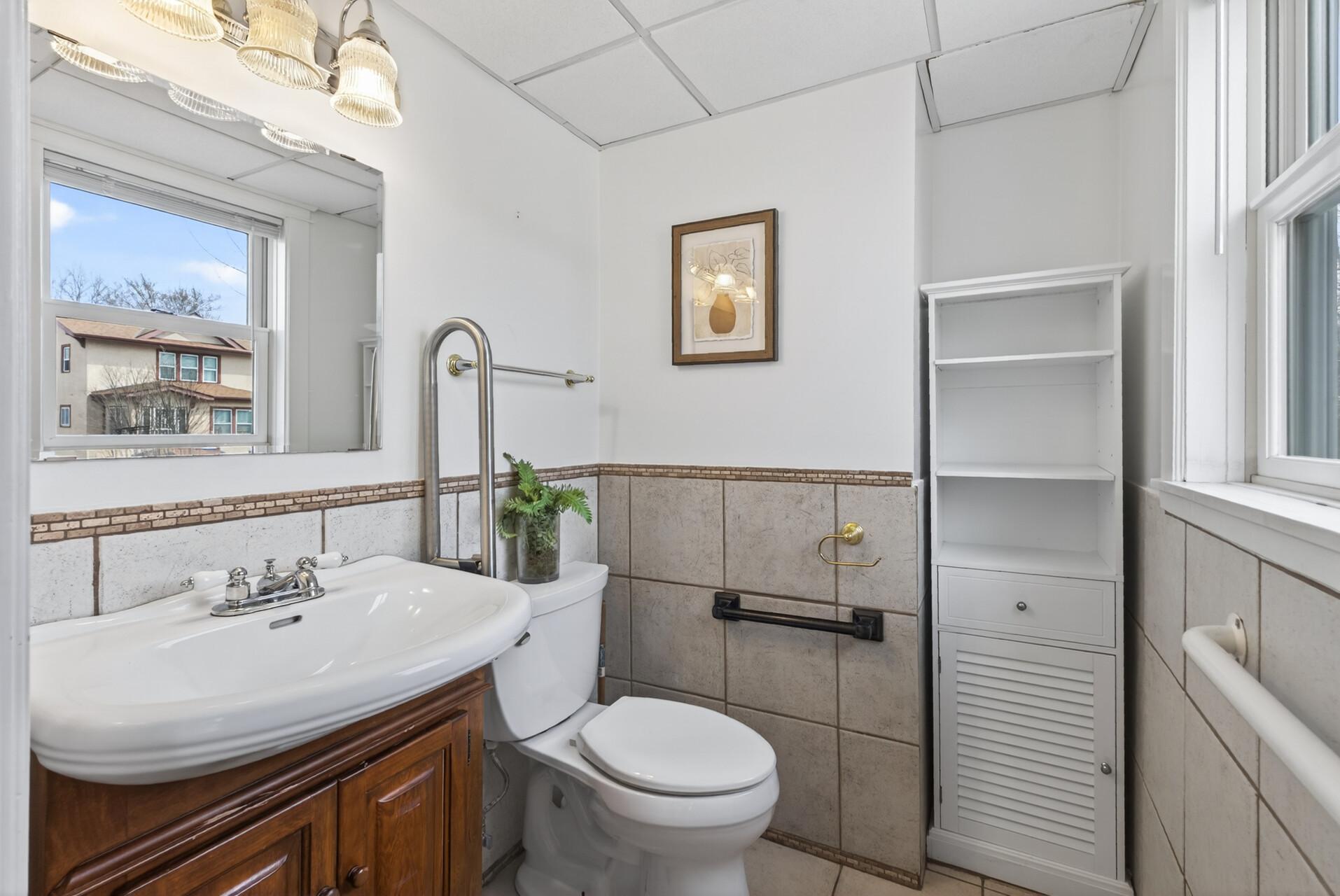 View of Residential at 2114 Queen Avenue, Minneapolis MN 55411, Minneapolis (9 of 27) - Mike Wilen | Minnesota Team Real Estate