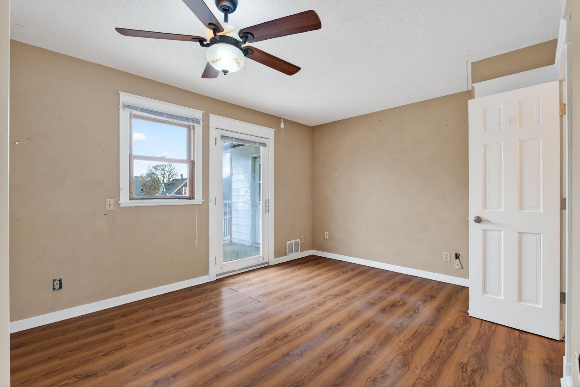 View of Residential at 2114 Queen Avenue, Minneapolis MN 55411, Minneapolis (17 of 27) - Mike Wilen | Minnesota Team Real Estate