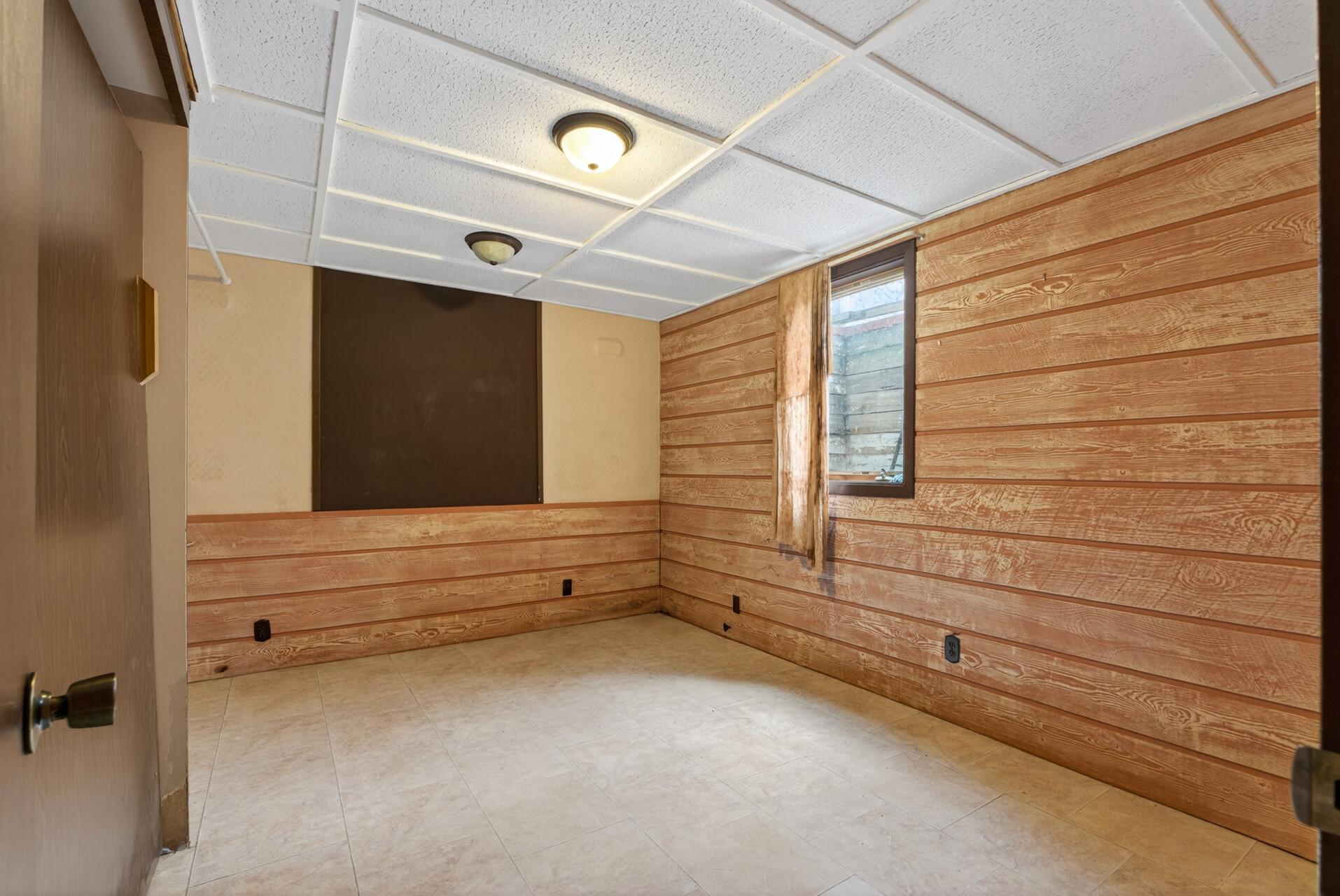 View of Residential at 2114 Queen Avenue, Minneapolis MN 55411, Minneapolis (23 of 27) - Mike Wilen | Minnesota Team Real Estate