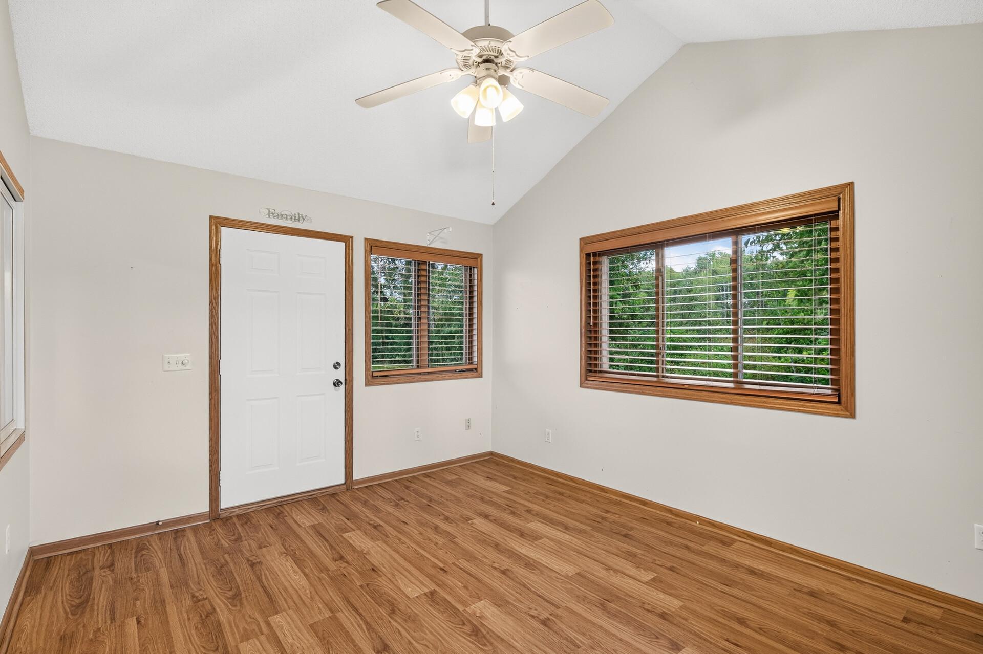 View of Residential at 6511 20th Street, Oakdale MN 55128, Oakdale (15 of 30) - Mike Wilen | Minnesota Team Real Estate
