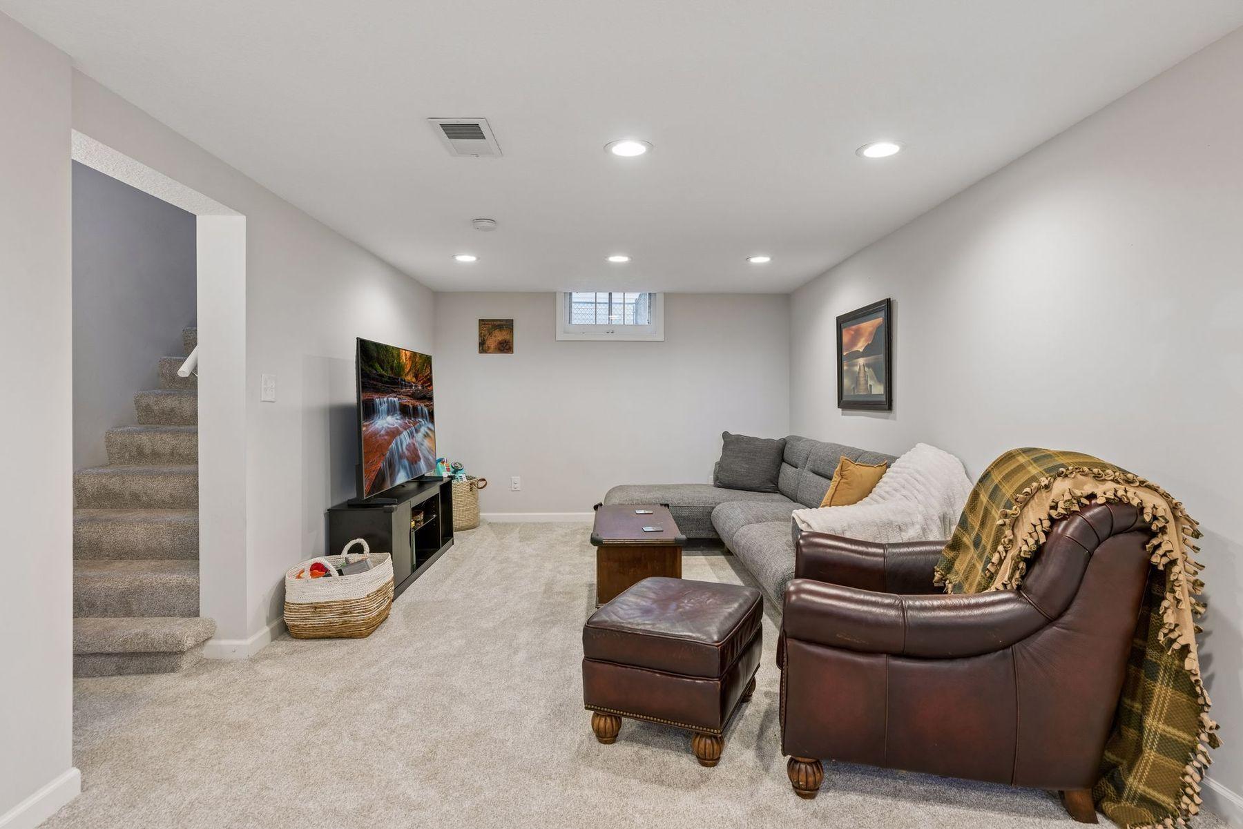View of Residential at 4243 Webster Avenue, Saint Louis Park MN 55416, Saint Louis Park (18 of 27) - Mike Wilen | Minnesota Team Real Estate