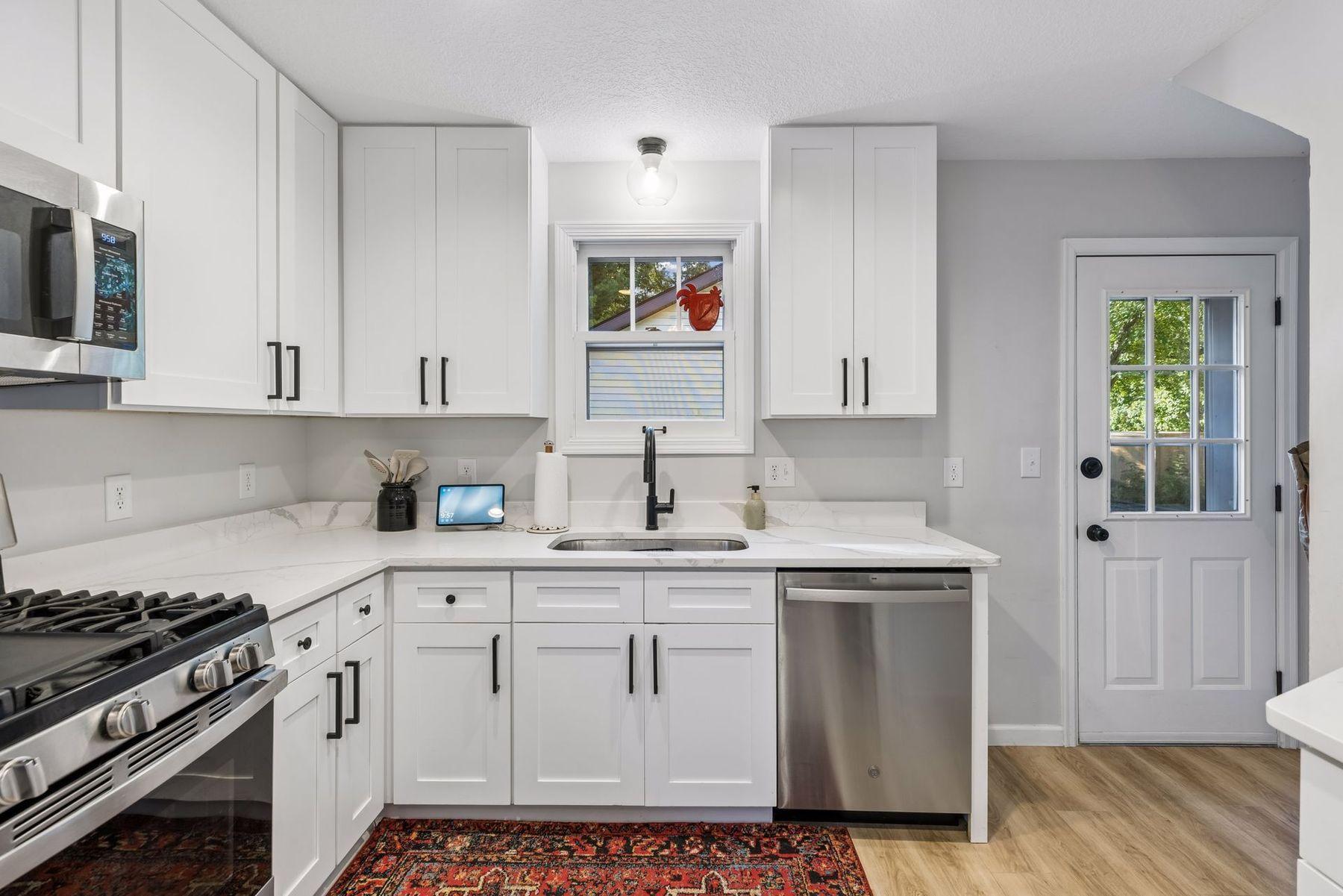 View of Residential at 4243 Webster Avenue, Saint Louis Park MN 55416, Saint Louis Park (10 of 27) - Mike Wilen | Minnesota Team Real Estate