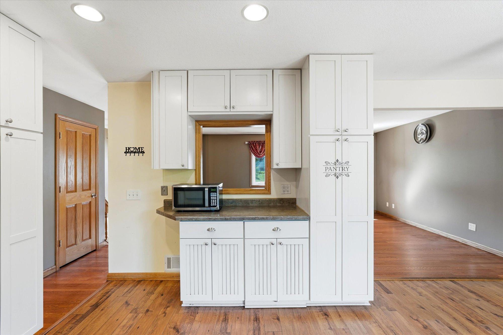 View of Residential at 1721 Deerwood Drive, Eagan MN 55122, Eagan (19 of 47) - Mike Wilen | Minnesota Team Real Estate