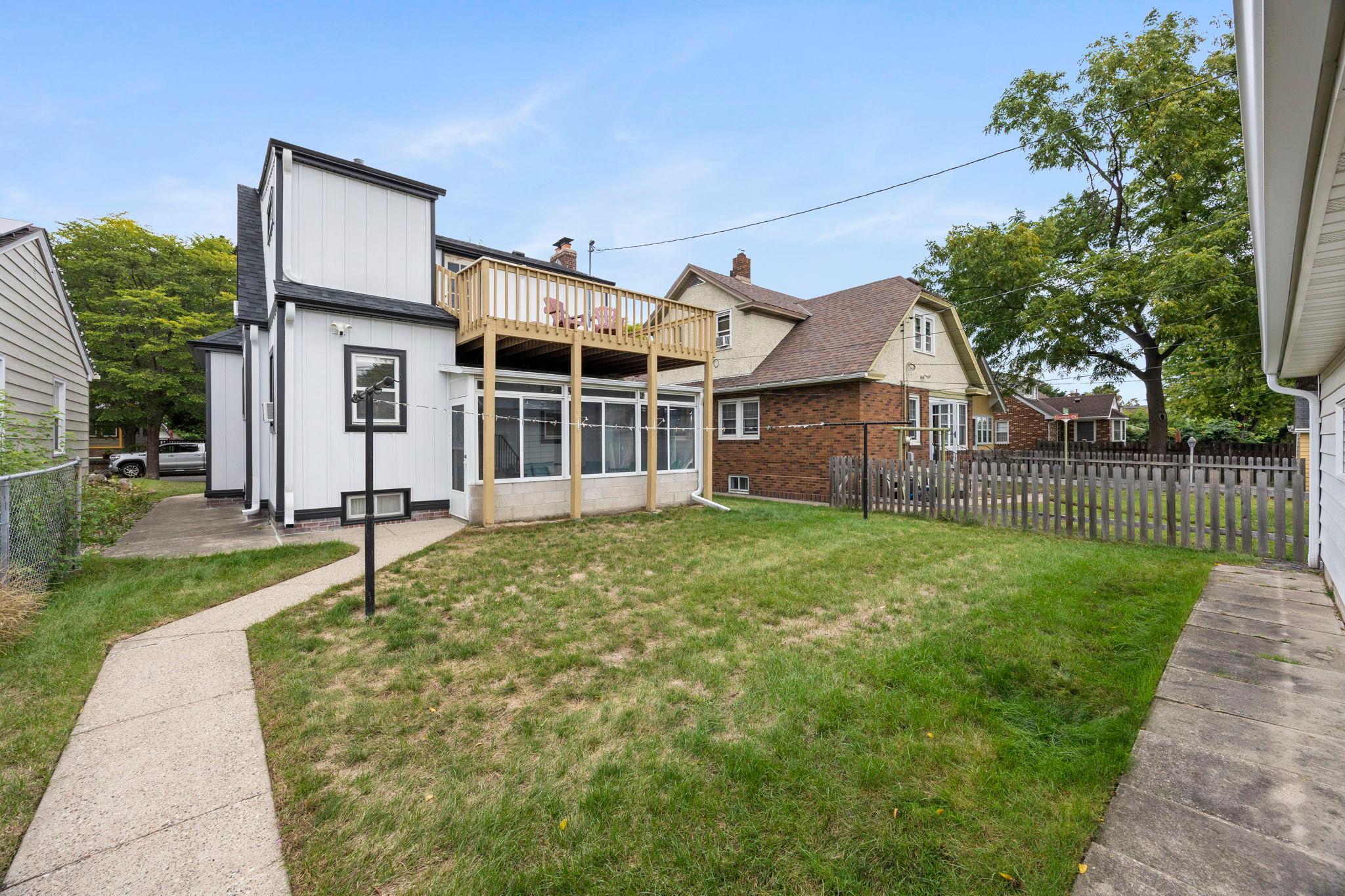View of Residential at 966 Eleanor Avenue, Saint Paul MN 55102, Saint Paul (52 of 70) - Mike Wilen | Minnesota Team Real Estate