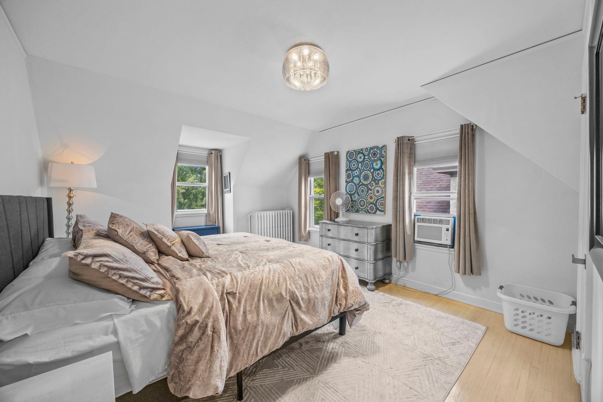 View of Residential at 966 Eleanor Avenue, Saint Paul MN 55102, Saint Paul (25 of 70) - Mike Wilen | Minnesota Team Real Estate