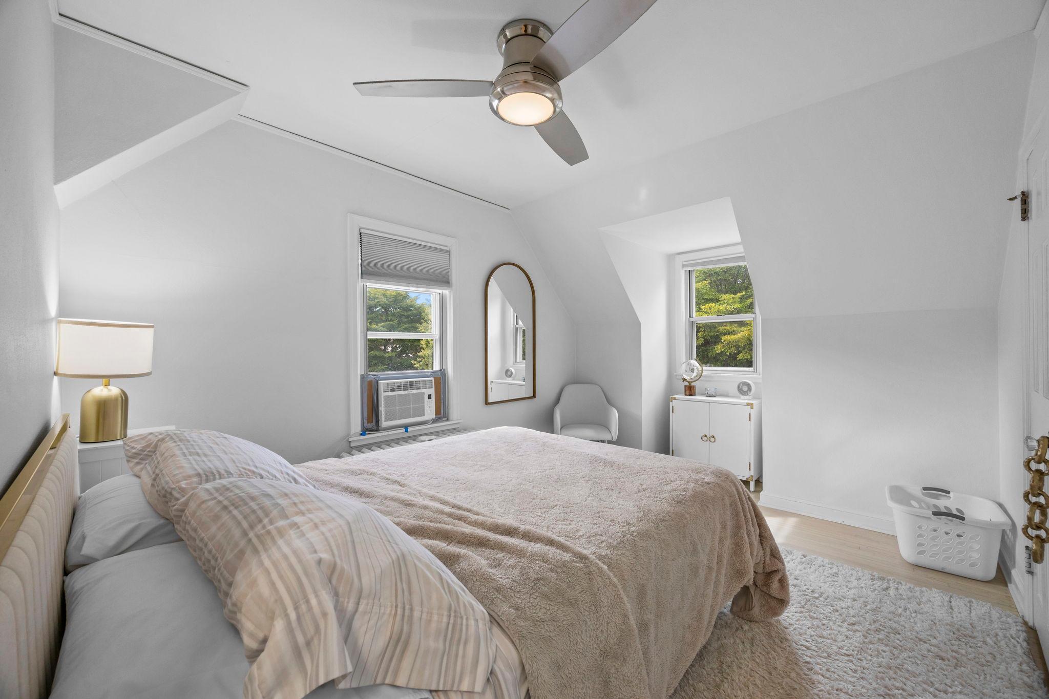View of Residential at 966 Eleanor Avenue, Saint Paul MN 55102, Saint Paul (21 of 70) - Mike Wilen | Minnesota Team Real Estate