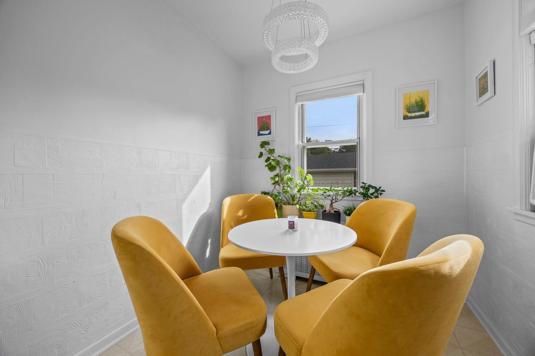 View of Residential at 966 Eleanor Avenue, Saint Paul MN 55102, Saint Paul (20 of 70) - Mike Wilen | Minnesota Team Real Estate