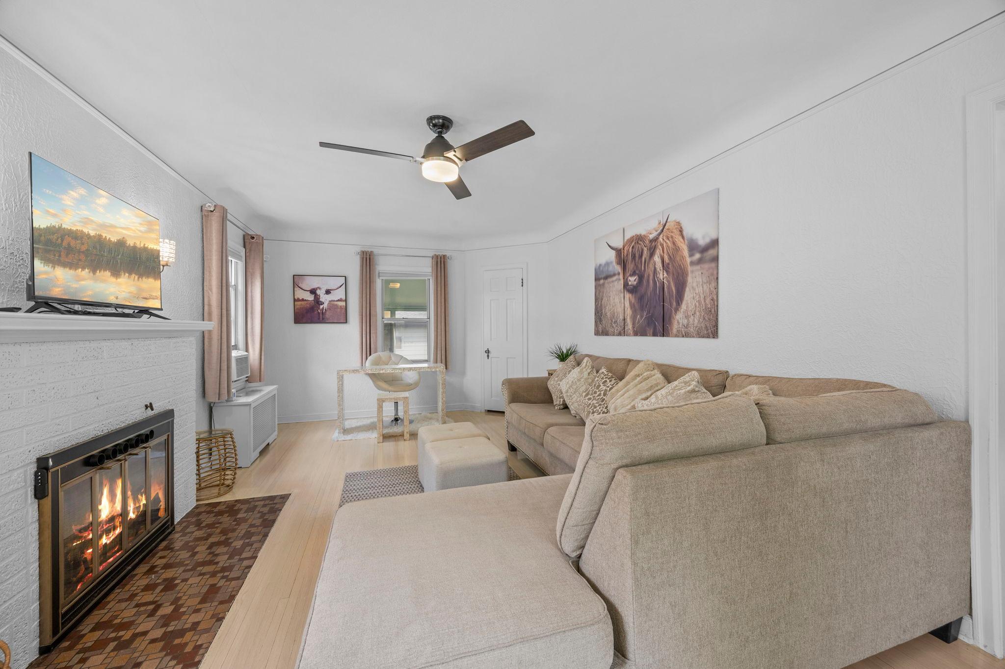 View of Residential at 966 Eleanor Avenue, Saint Paul MN 55102, Saint Paul (6 of 70) - Mike Wilen | Minnesota Team Real Estate