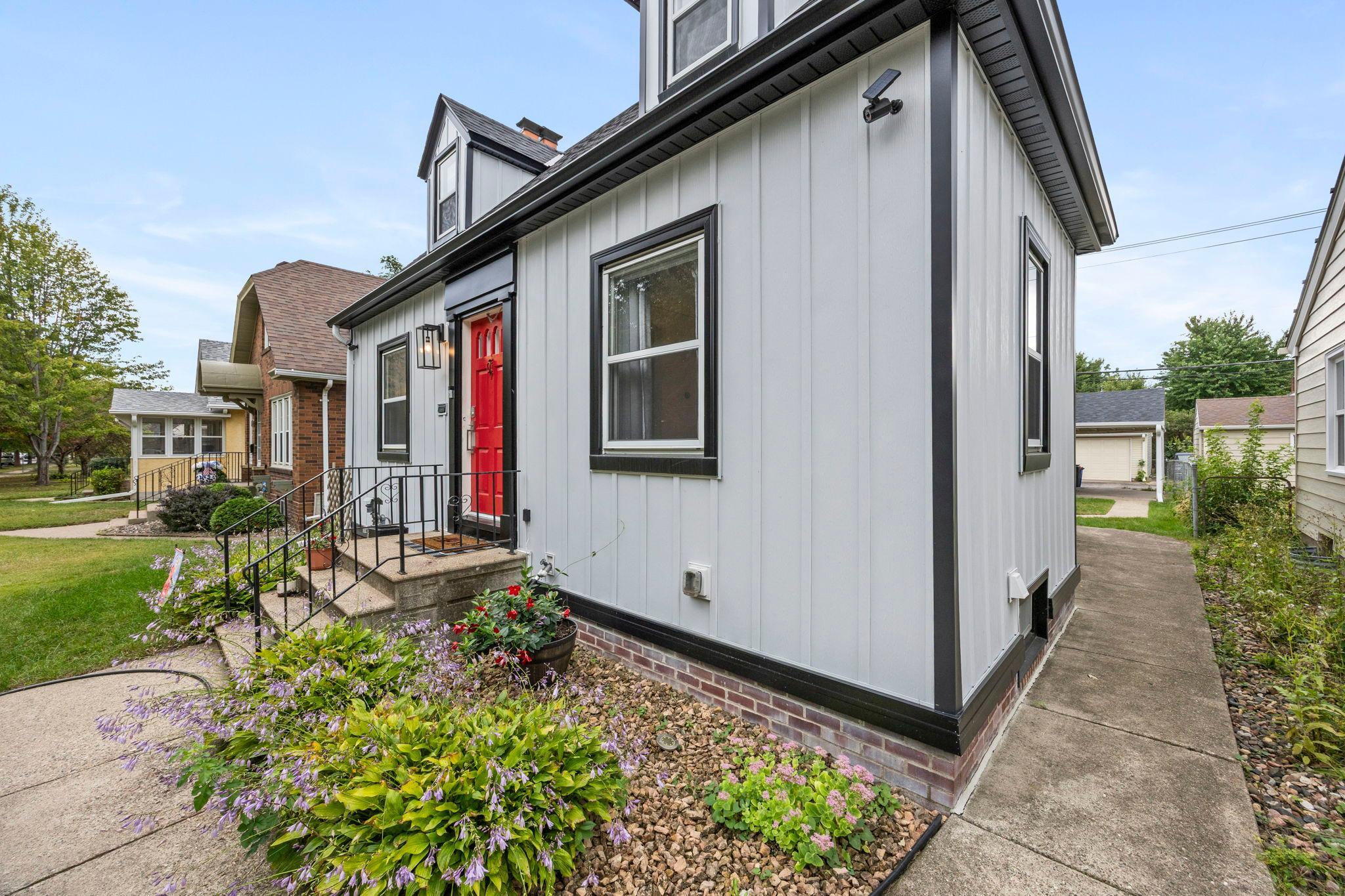 View of Residential at 966 Eleanor Avenue, Saint Paul MN 55102, Saint Paul (46 of 70) - Mike Wilen | Minnesota Team Real Estate