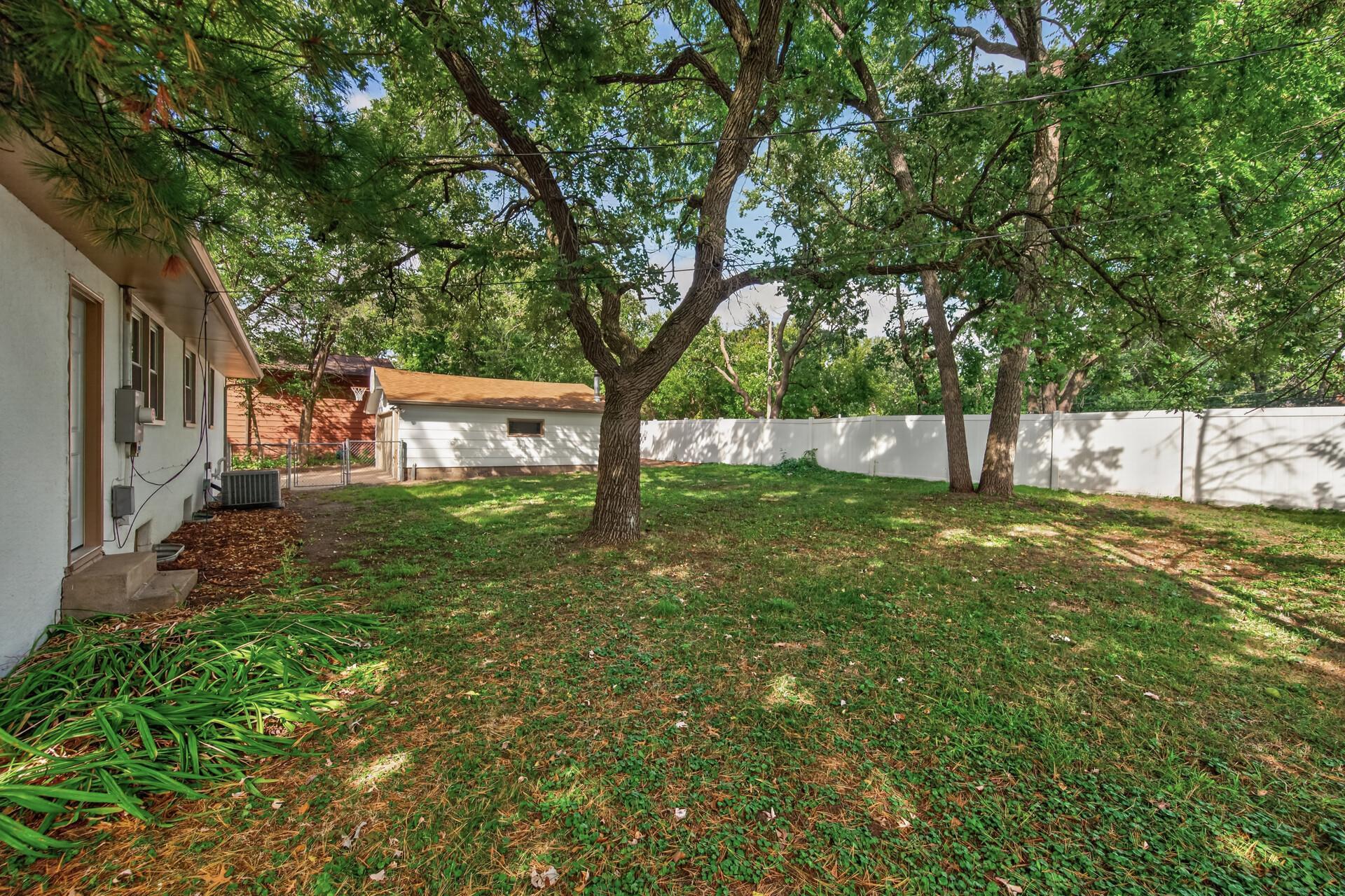 View of Residential at 6547 Oakley Drive, Fridley MN 55432, Fridley (30 of 31) - Mike Wilen | Minnesota Team Real Estate