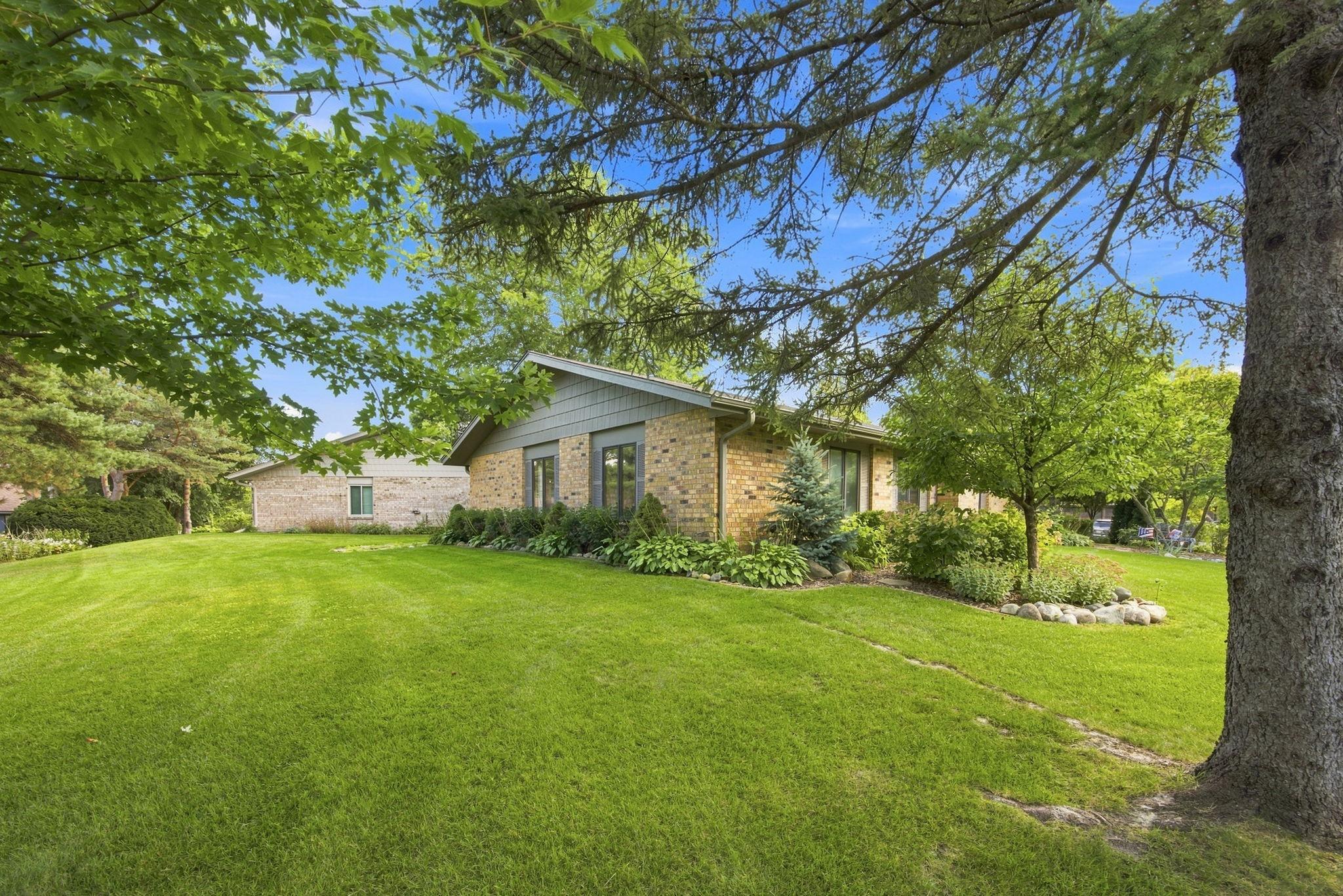 View of Residential at 38 Jewel Lane, Plymouth MN 55447, Plymouth (20 of 25) - Mike Wilen | Minnesota Team Real Estate