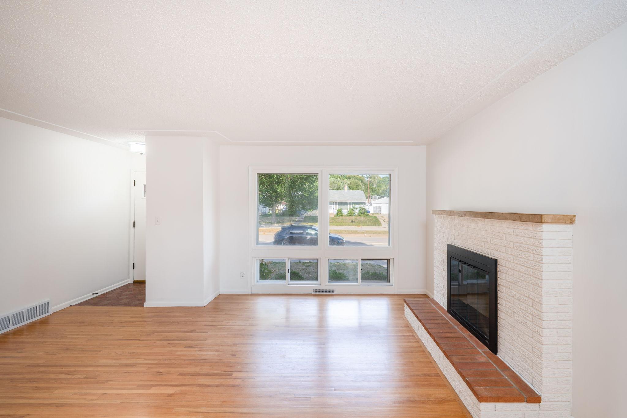 View of Residential at 1253 Saint Paul Avenue, Saint Paul MN 55116, Saint Paul (7 of 21) - Mike Wilen | Minnesota Team Real Estate