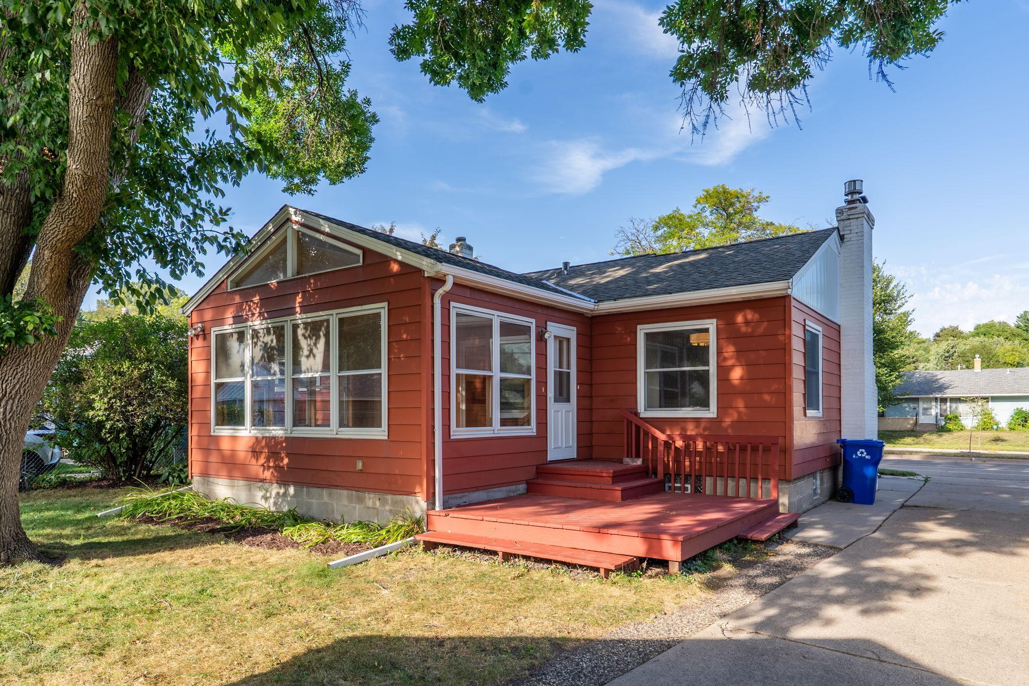 View of Residential at 1253 Saint Paul Avenue, Saint Paul MN 55116, Saint Paul (4 of 21) - Mike Wilen | Minnesota Team Real Estate