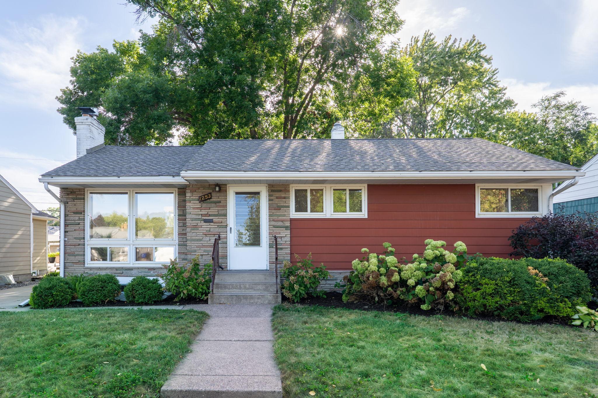 View of Single Family at 1253 Saint Paul Avenue, Saint Paul - Mike Wilen | Minnesota Team Real Estate