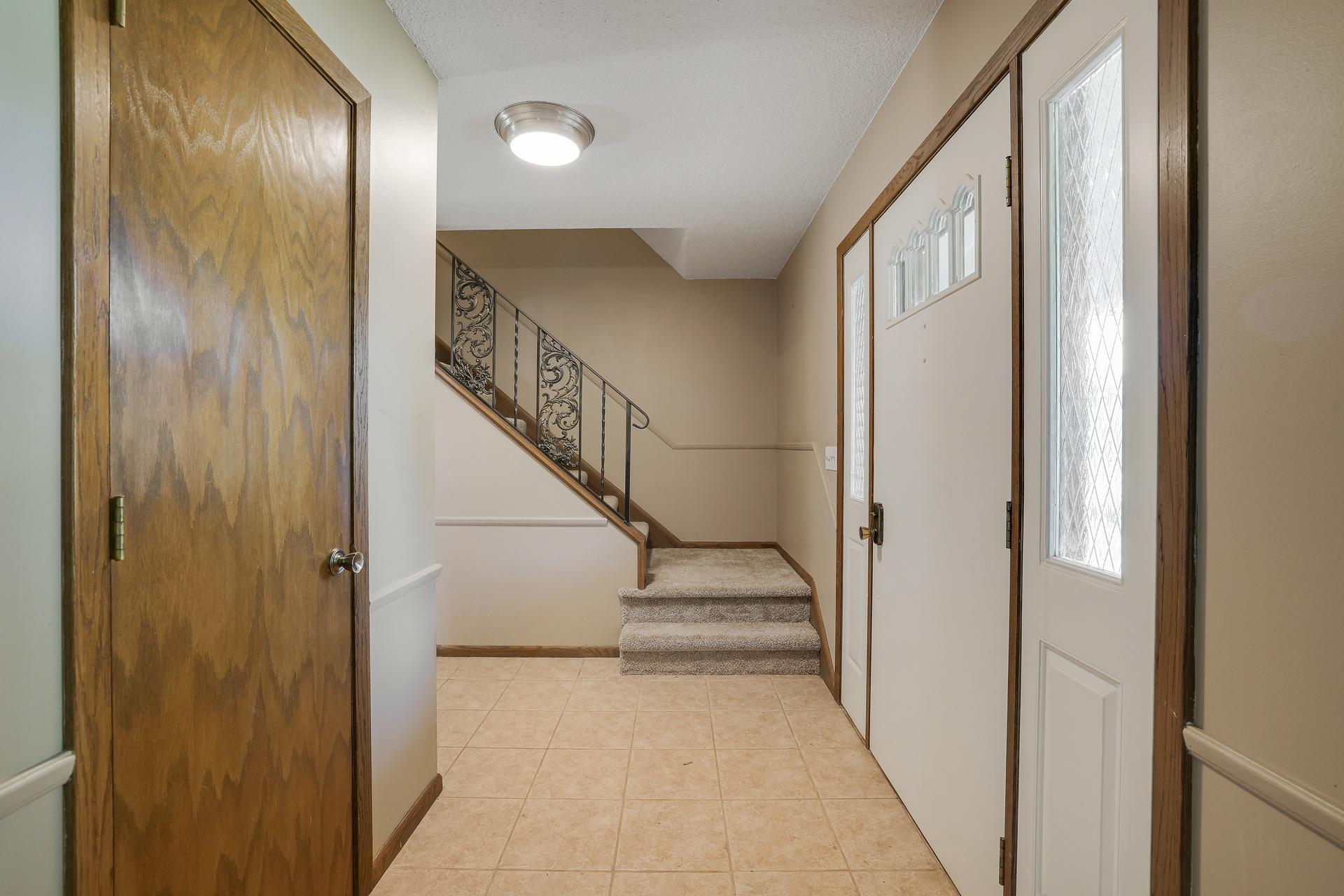 View of Residential at 8359 Amsden Ridge Drive, Bloomington MN 55438, Bloomington (15 of 47) - Mike Wilen | Minnesota Team Real Estate