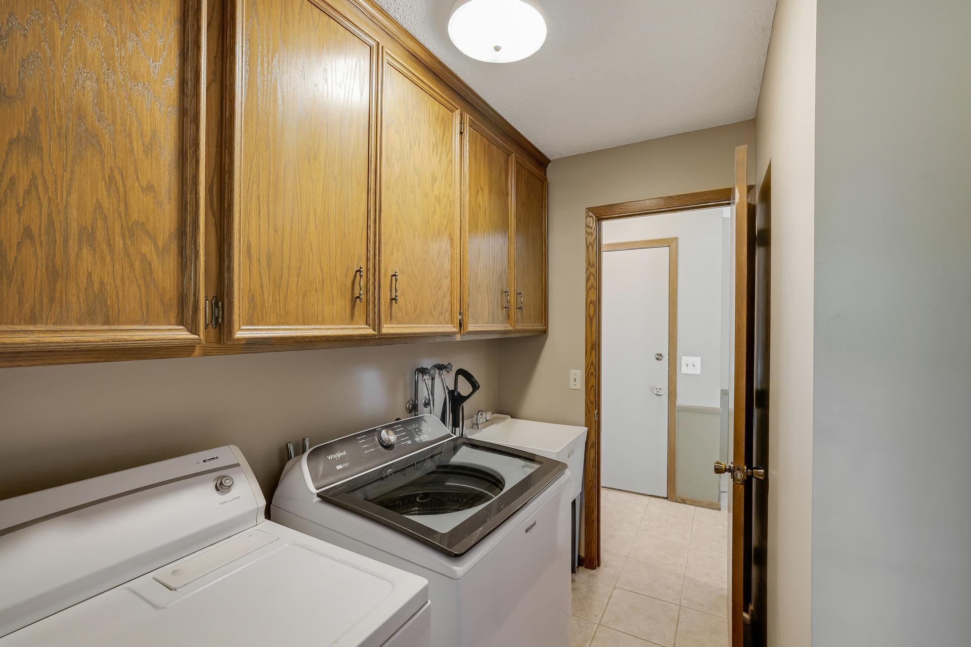 View of Residential at 8359 Amsden Ridge Drive, Bloomington MN 55438, Bloomington (21 of 47) - Mike Wilen | Minnesota Team Real Estate