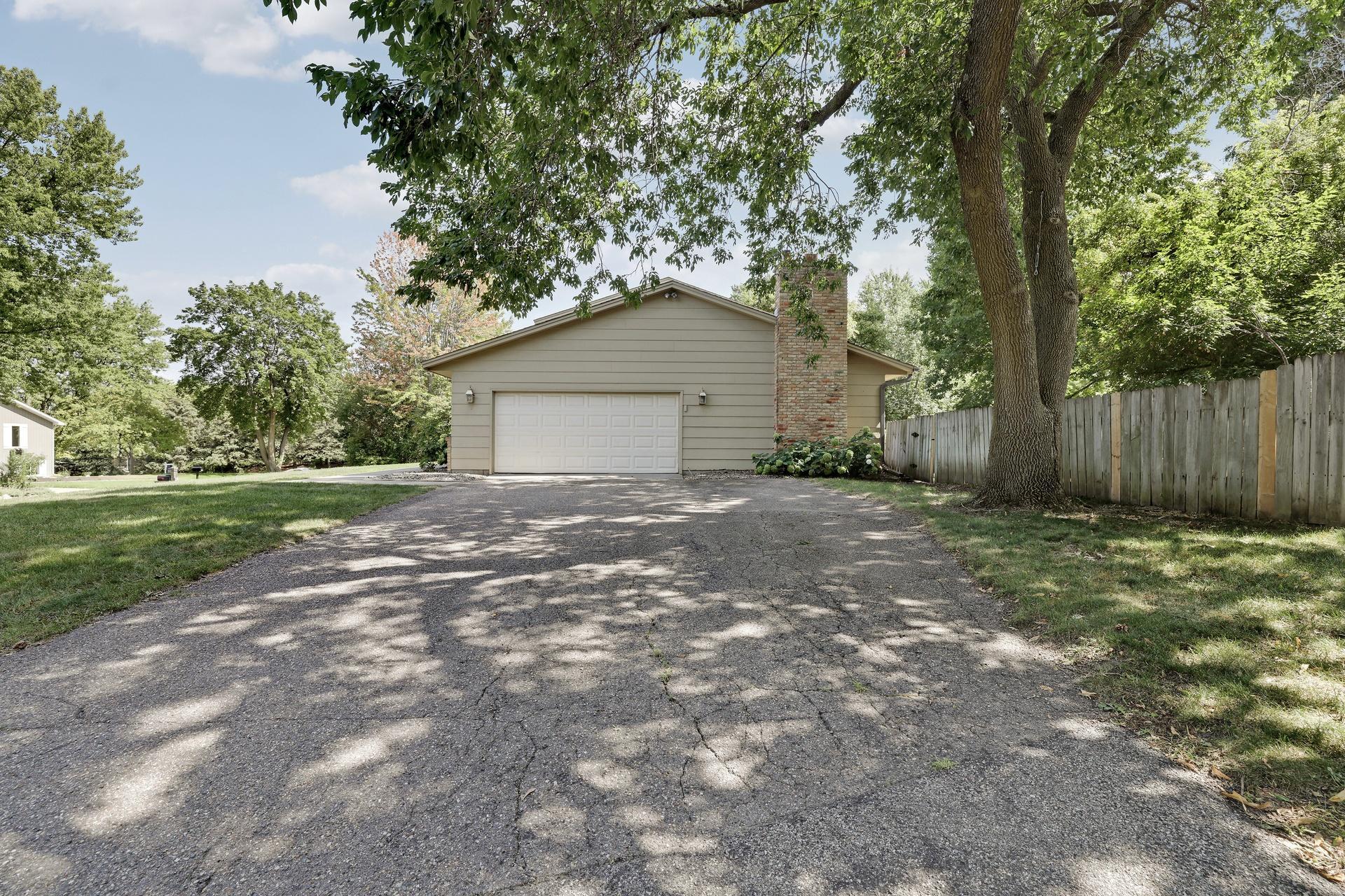 View of Residential at 8359 Amsden Ridge Drive, Bloomington MN 55438, Bloomington (41 of 47) - Mike Wilen | Minnesota Team Real Estate