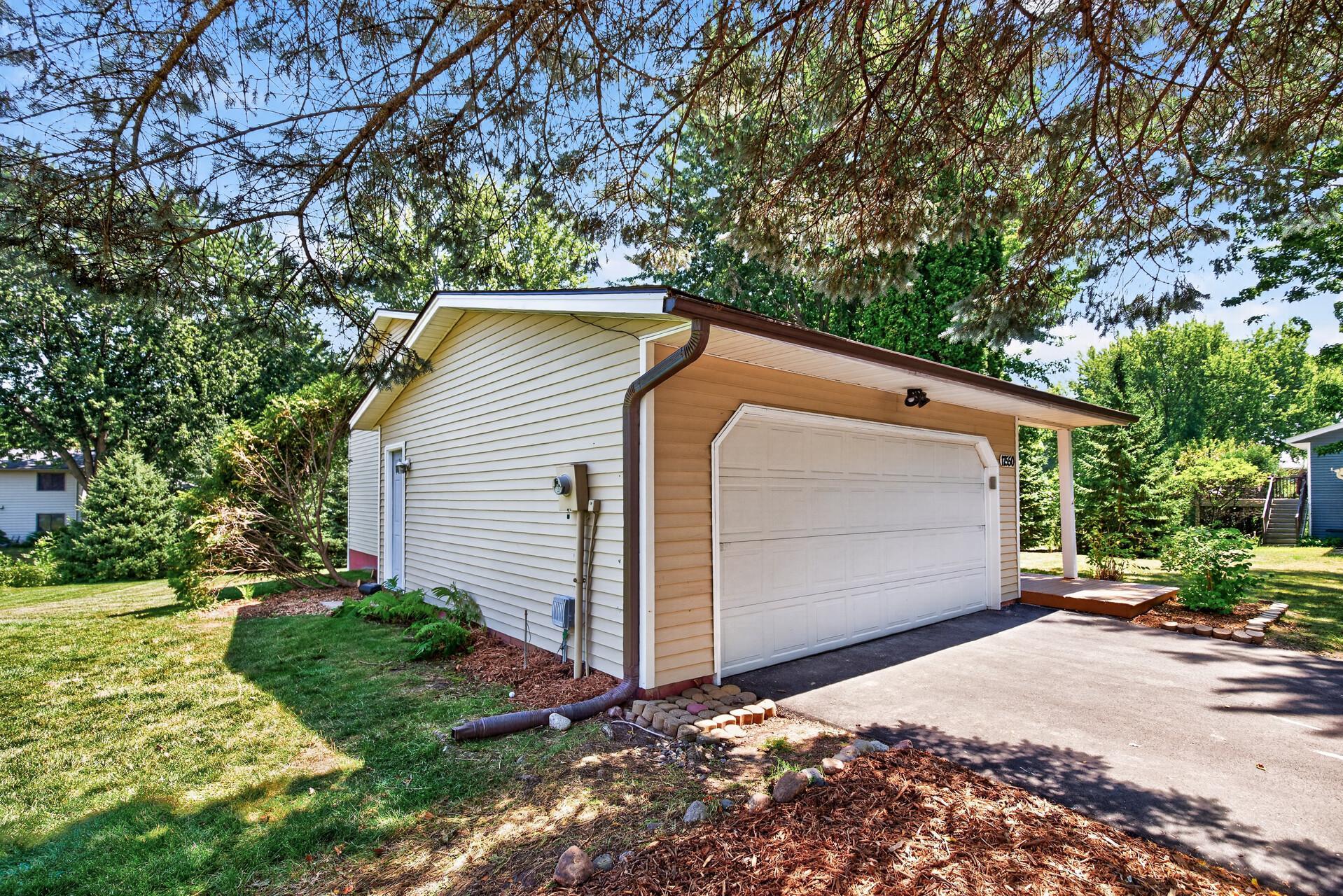 View of Residential at 17550 Illinois Court, Lakeville MN 55044, Lakeville (3 of 31) - Mike Wilen | Minnesota Team Real Estate