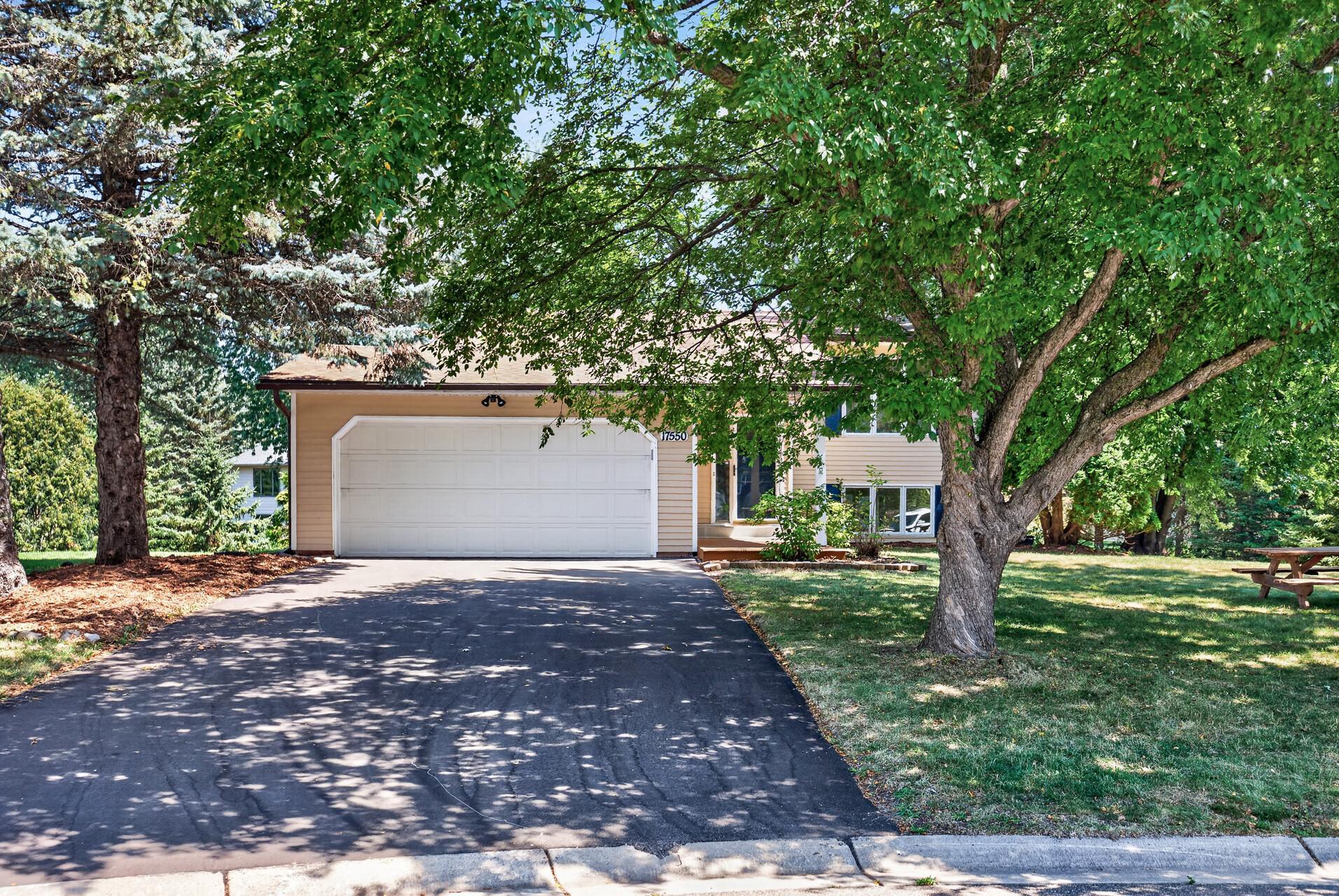 View of Single Family at 17550 Illinois Court, Lakeville - Mike Wilen | Minnesota Team Real Estate