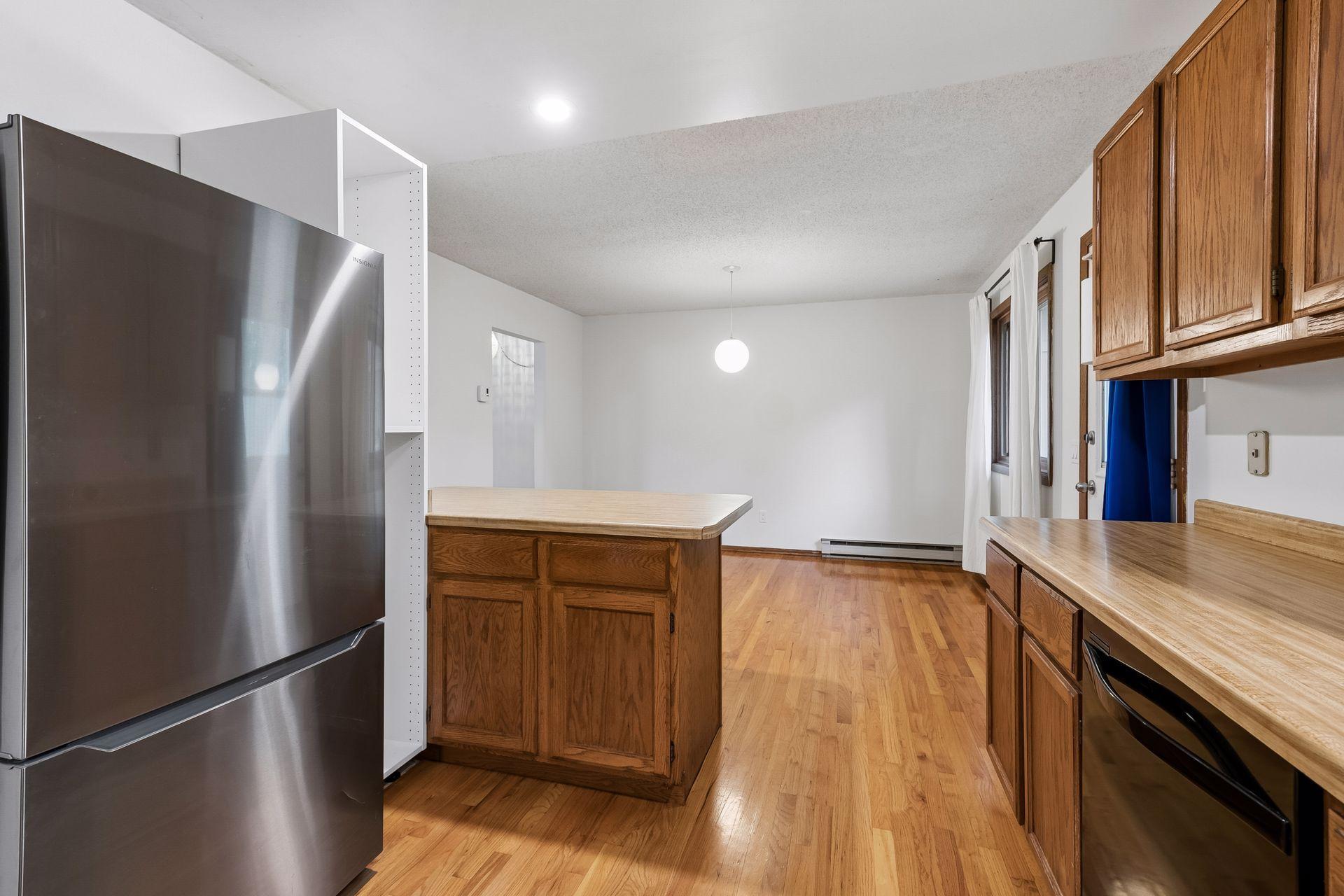 View of Residential at 2608 Clinton Avenue, Minneapolis MN 55408, Minneapolis (25 of 46) - Mike Wilen | Minnesota Team Real Estate