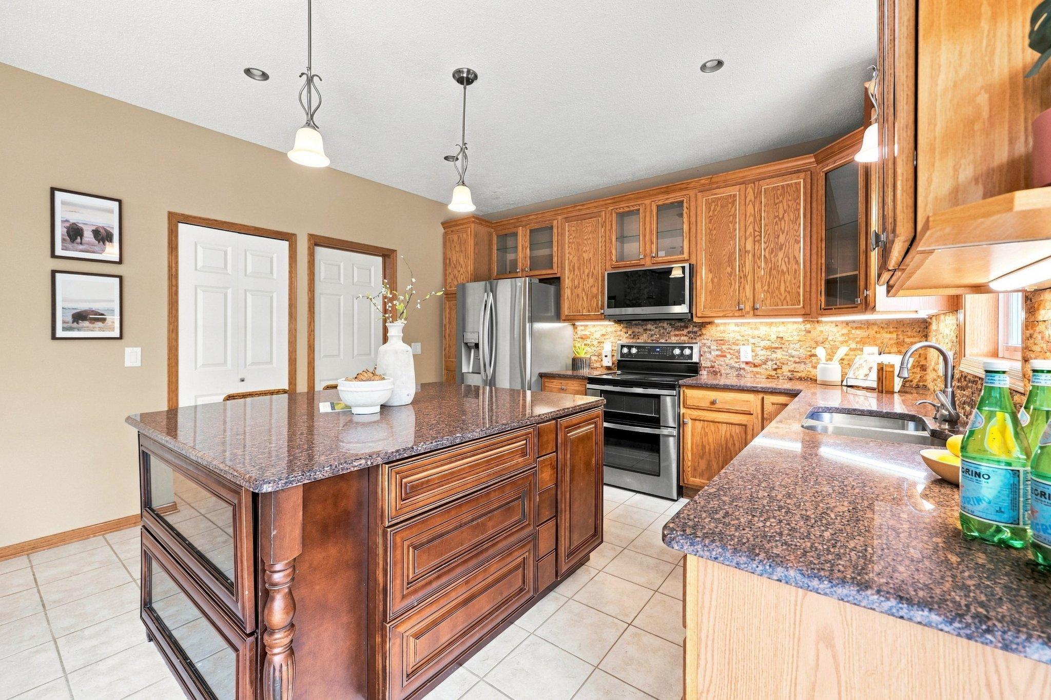 View of Residential at 17993 89th Place, Maple Grove MN 55311, Maple Grove (8 of 40) - Mike Wilen | Minnesota Team Real Estate