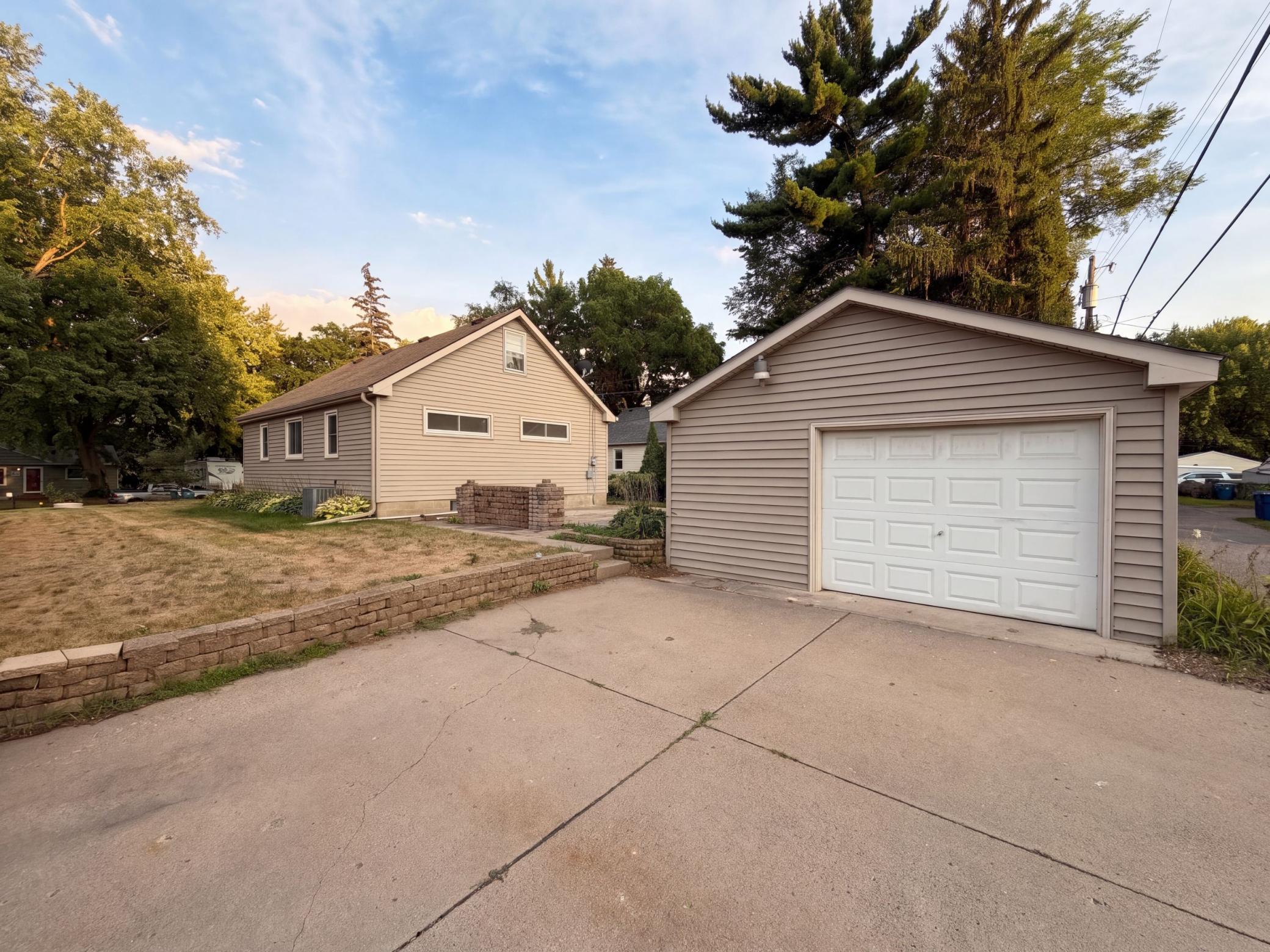 View of Residential at 572 11th Avenue, New Brighton MN 55112, New Brighton (5 of 21) - Mike Wilen | Minnesota Team Real Estate