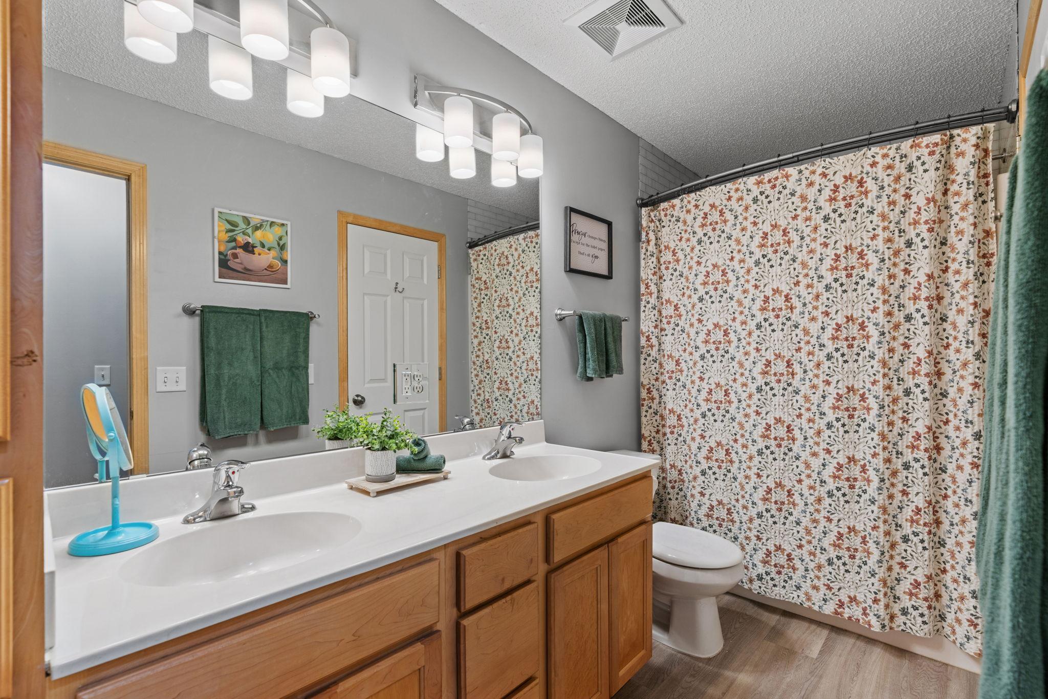 View of Residential at 21233 Independence Avenue, Lakeville MN 55044, Lakeville (15 of 26) - Mike Wilen | Minnesota Team Real Estate