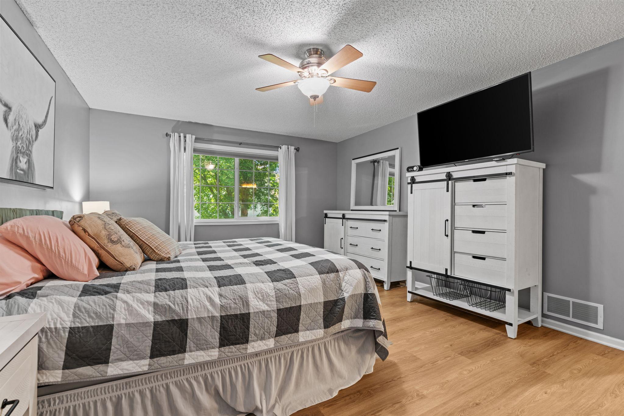 View of Residential at 21233 Independence Avenue, Lakeville MN 55044, Lakeville (9 of 26) - Mike Wilen | Minnesota Team Real Estate