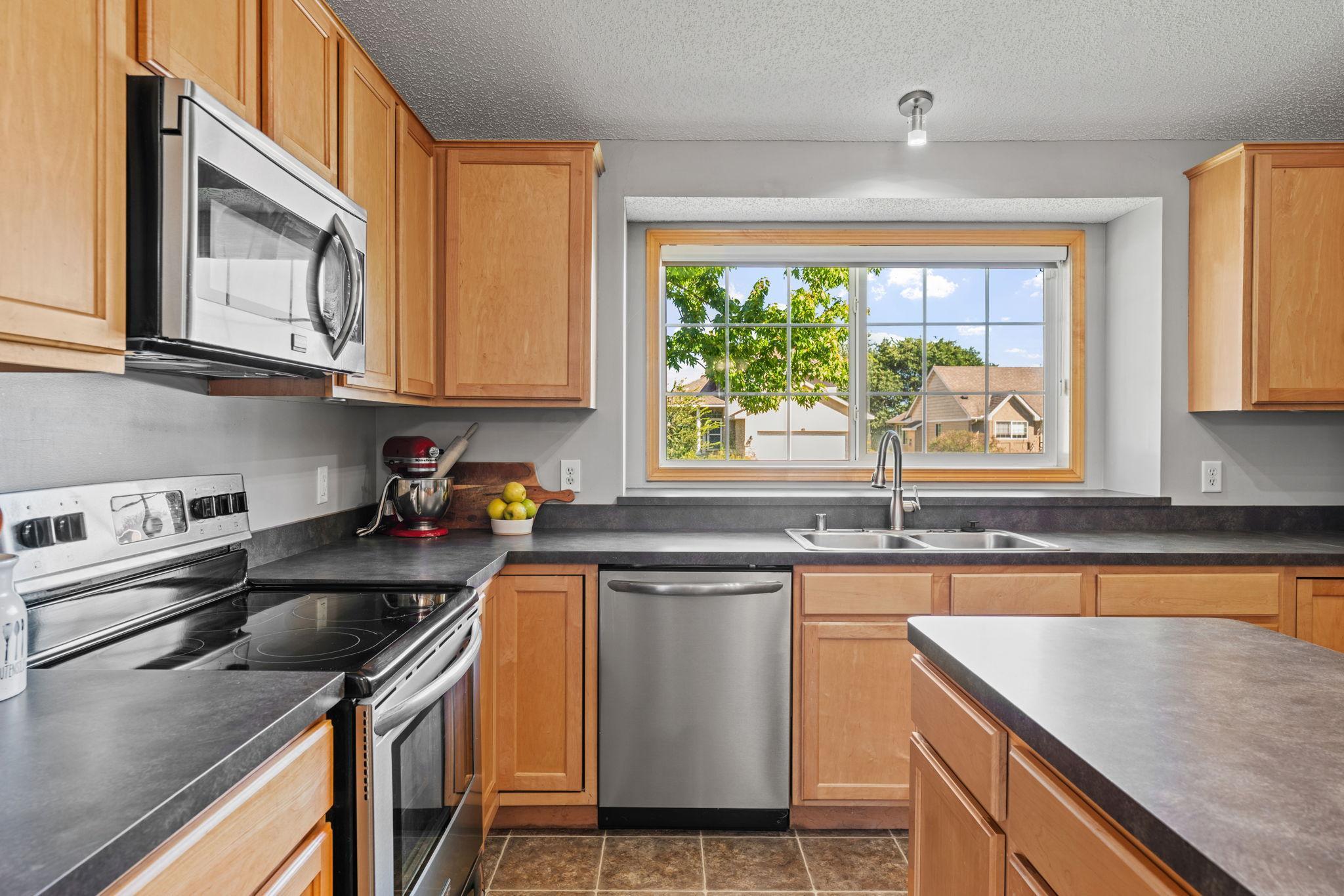View of Residential at 21233 Independence Avenue, Lakeville MN 55044, Lakeville (5 of 26) - Mike Wilen | Minnesota Team Real Estate