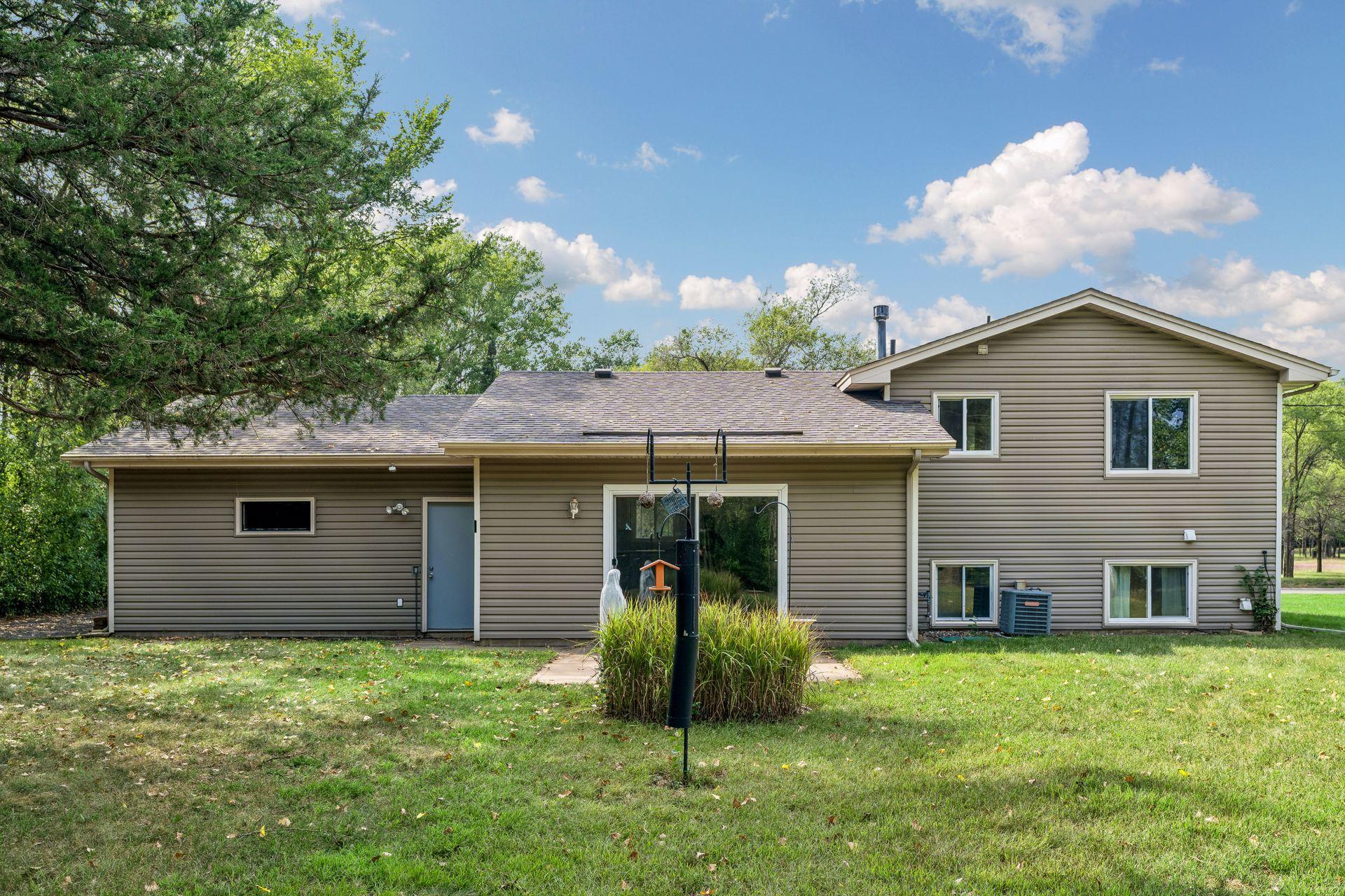 View of Residential at 10664 Kyle Avenue, Brooklyn Park MN 55443, Brooklyn Park (31 of 32) - Mike Wilen | Minnesota Team Real Estate