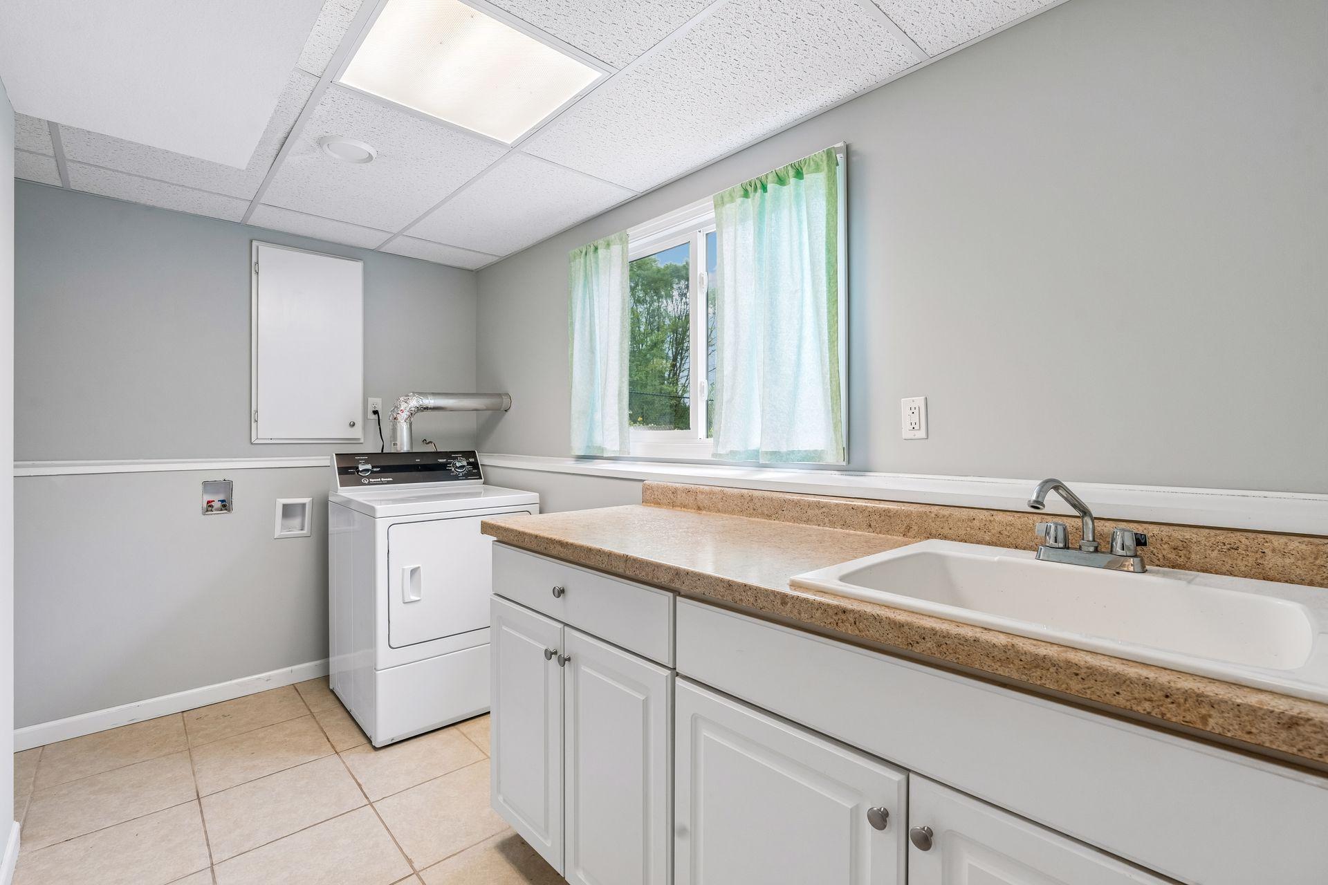 View of Residential at 10664 Kyle Avenue, Brooklyn Park MN 55443, Brooklyn Park (27 of 32) - Mike Wilen | Minnesota Team Real Estate
