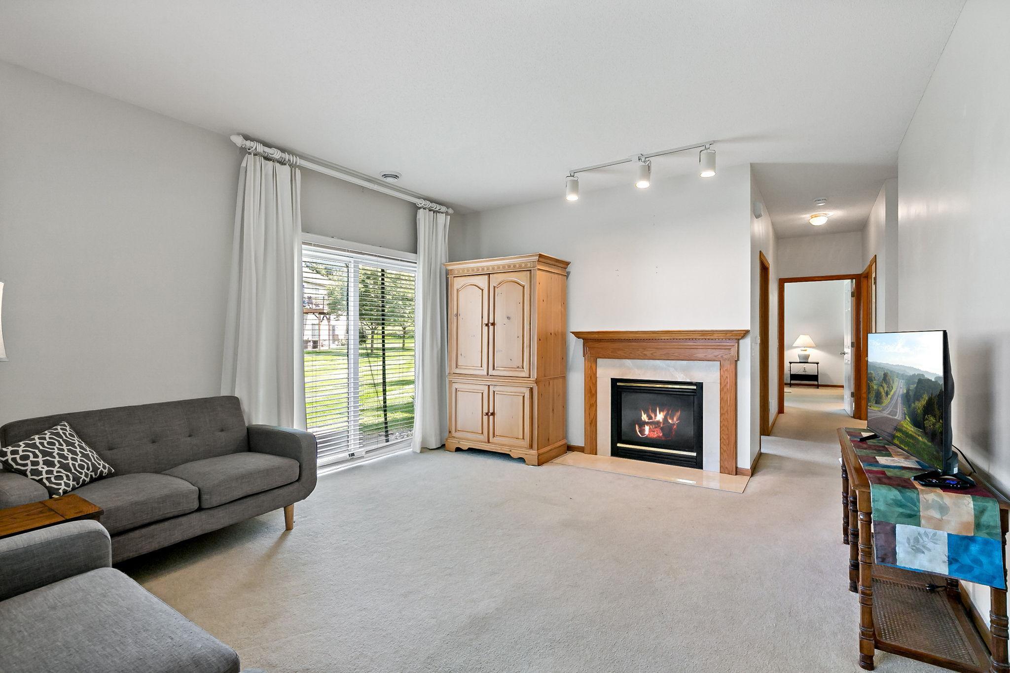 View of Residential at 8012 Stratford Circle, Shakopee MN 55379, Shakopee (10 of 33) - Mike Wilen | Minnesota Team Real Estate
