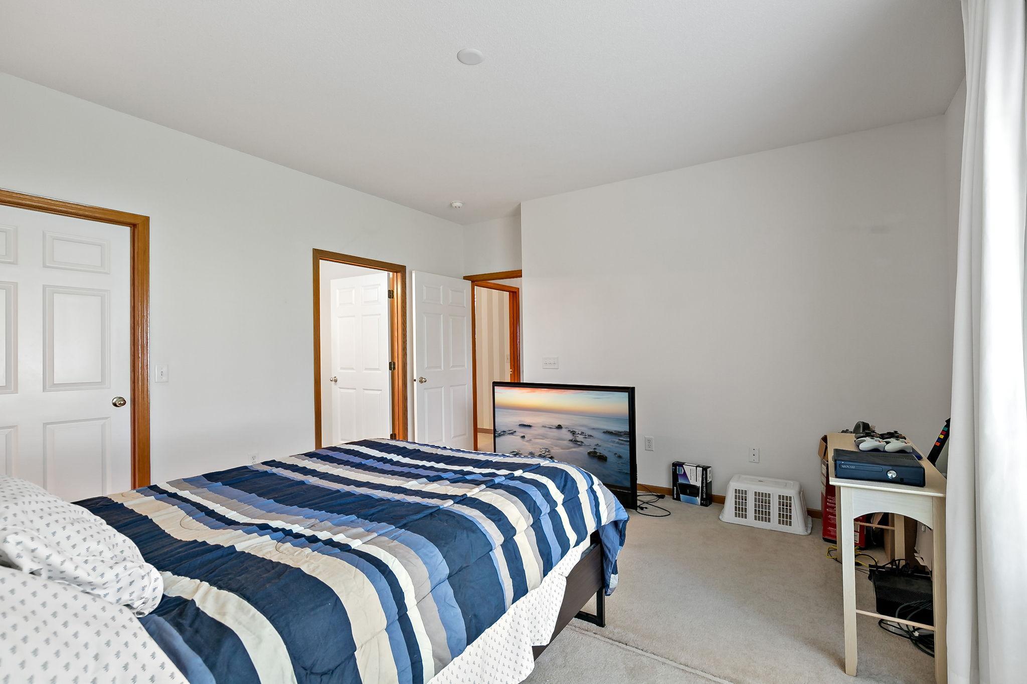 View of Residential at 8012 Stratford Circle, Shakopee MN 55379, Shakopee (21 of 33) - Mike Wilen | Minnesota Team Real Estate