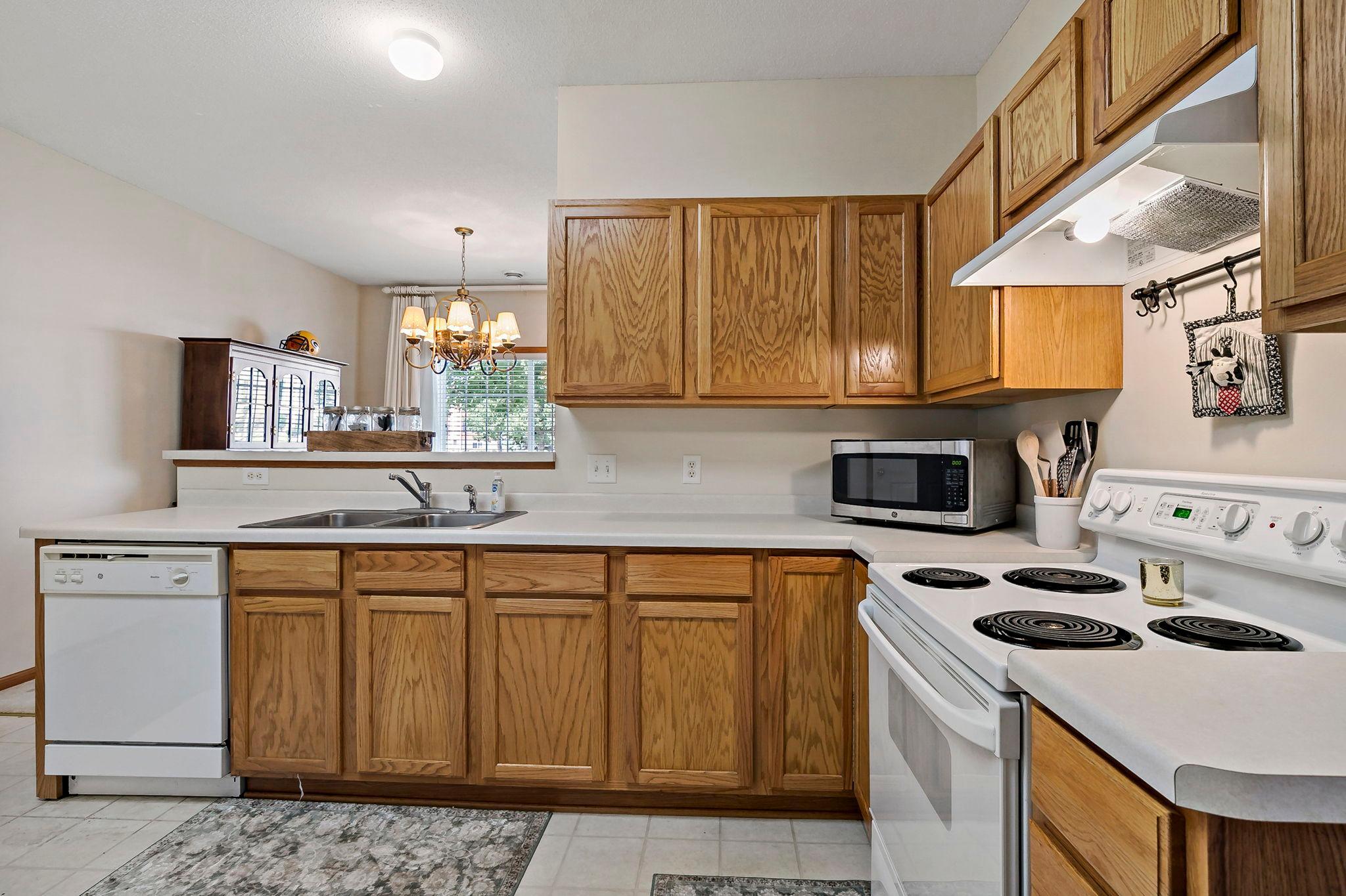 View of Residential at 8012 Stratford Circle, Shakopee MN 55379, Shakopee (28 of 33) - Mike Wilen | Minnesota Team Real Estate