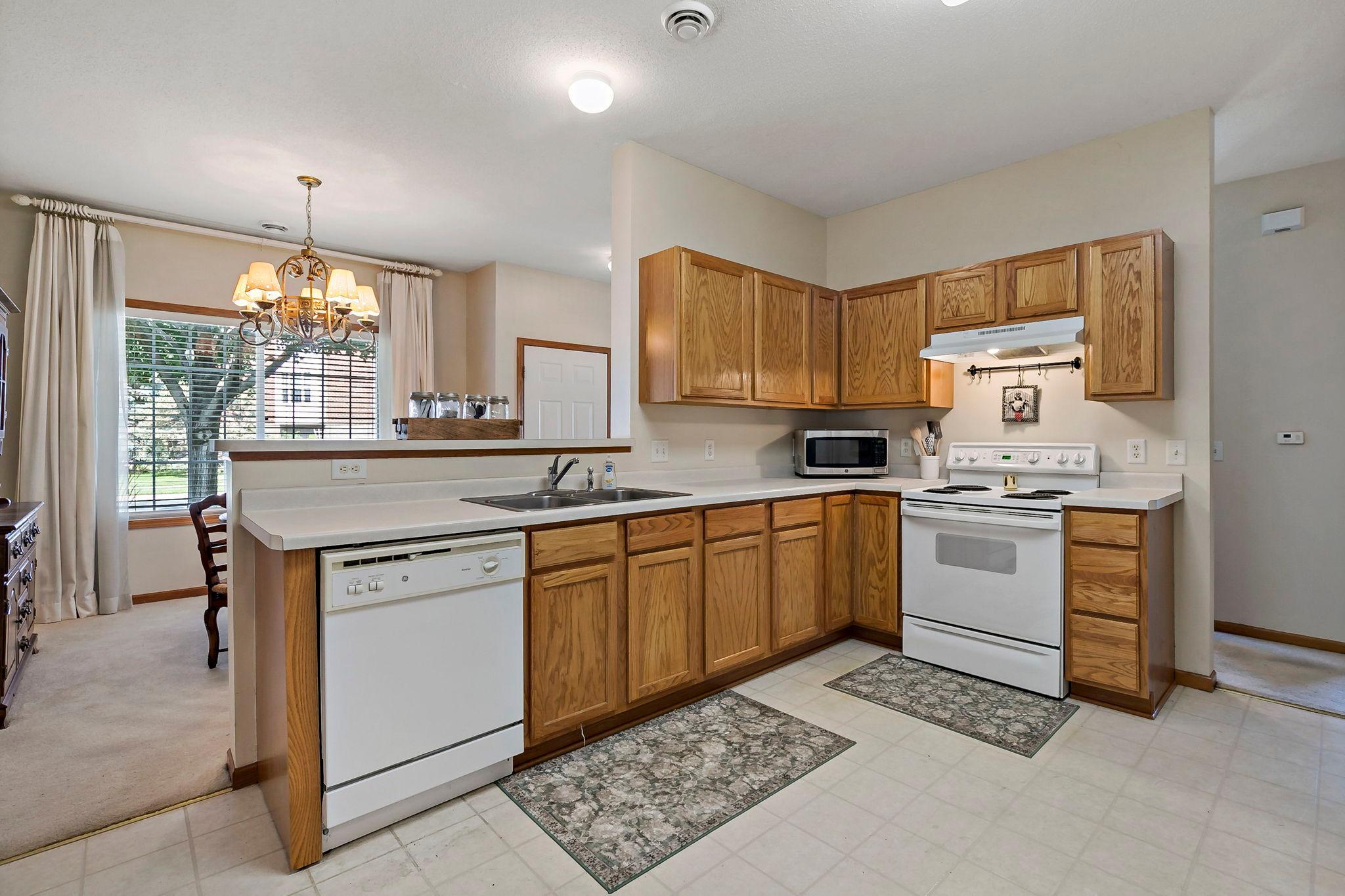 View of Residential at 8012 Stratford Circle, Shakopee MN 55379, Shakopee (29 of 33) - Mike Wilen | Minnesota Team Real Estate