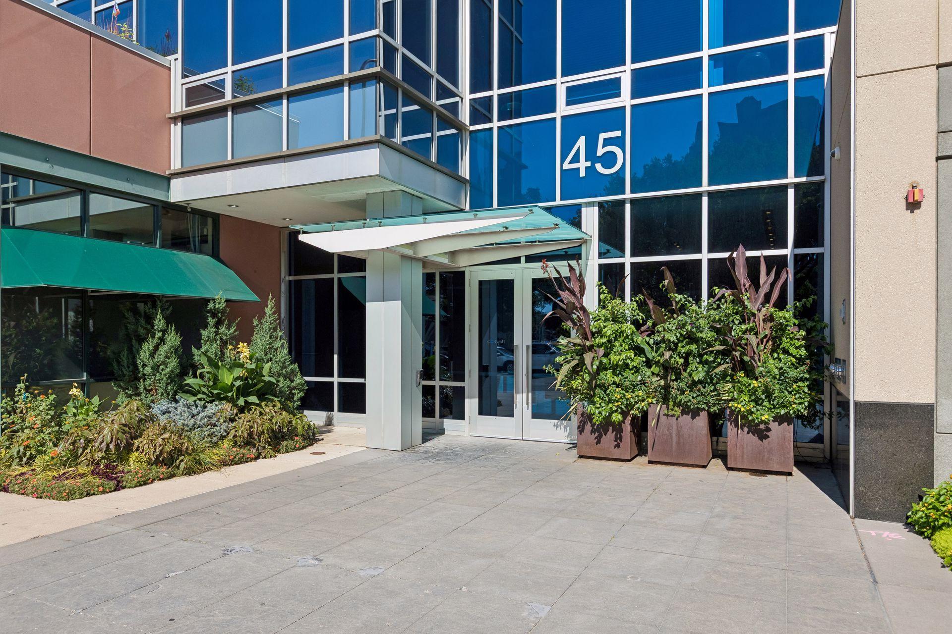 View of Residential at 45 University Avenue #410, Minneapolis MN 55414, Minneapolis (46 of 55) - Mike Wilen | Minnesota Team Real Estate