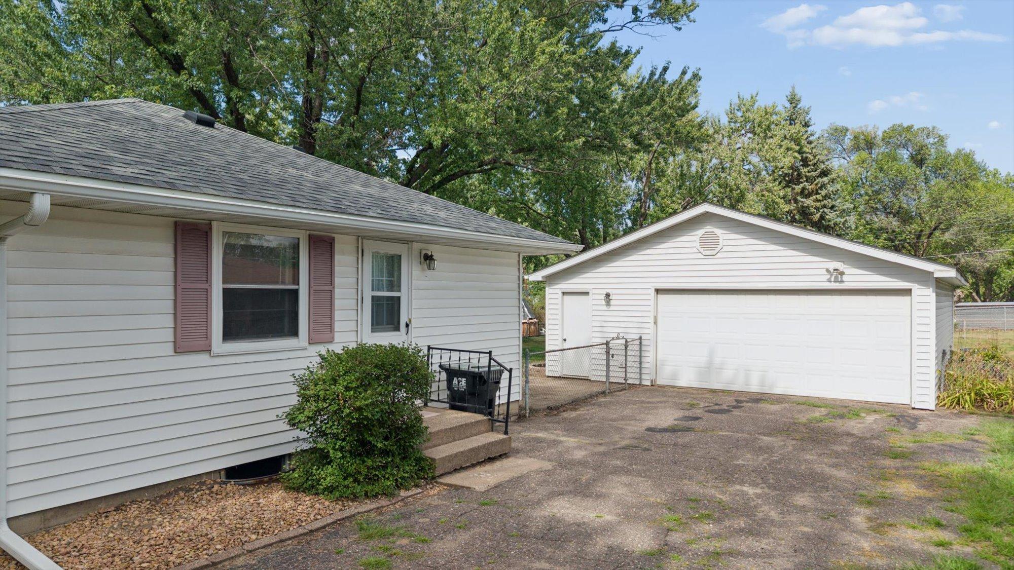 View of Residential at 965 109th Avenue, Coon Rapids MN 55448, Coon Rapids (3 of 43) - Mike Wilen | Minnesota Team Real Estate