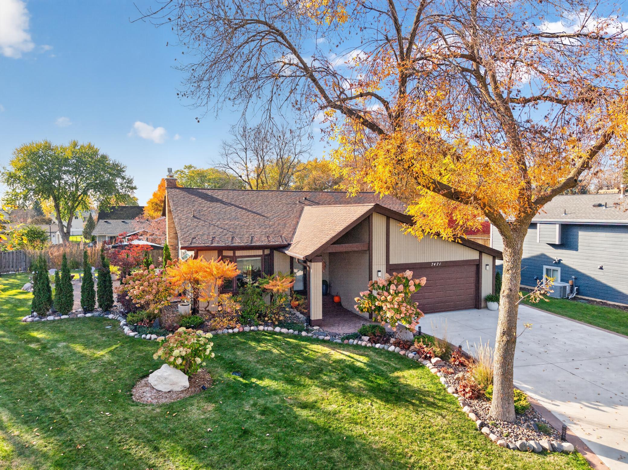 View of Single Family at 7471 Saratoga Drive, Chanhassen - Mike Wilen | Minnesota Team Real Estate