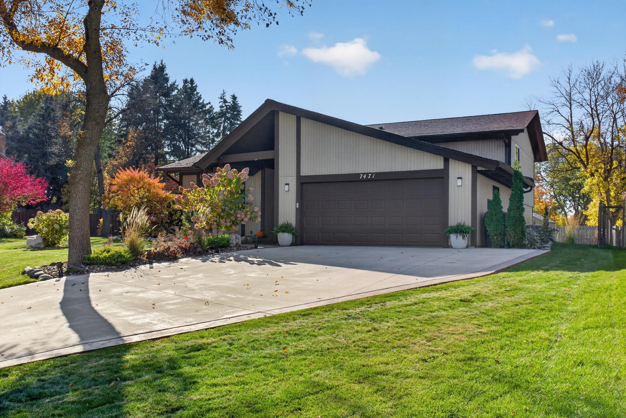 View of Residential at 7471 Saratoga Drive, Chanhassen MN 55317, Chanhassen (62 of 117) - Mike Wilen | Minnesota Team Real Estate