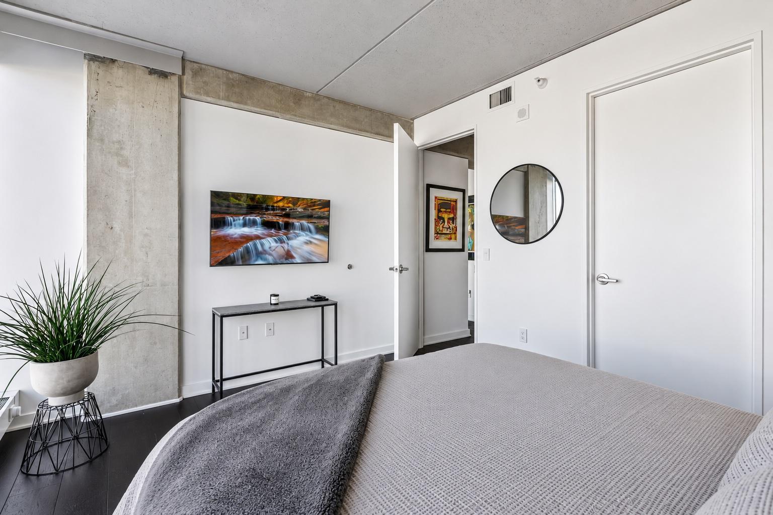 View of Residential at 45 University Avenue #403, Minneapolis MN 55414, Minneapolis (25 of 54) - Mike Wilen | Minnesota Team Real Estate