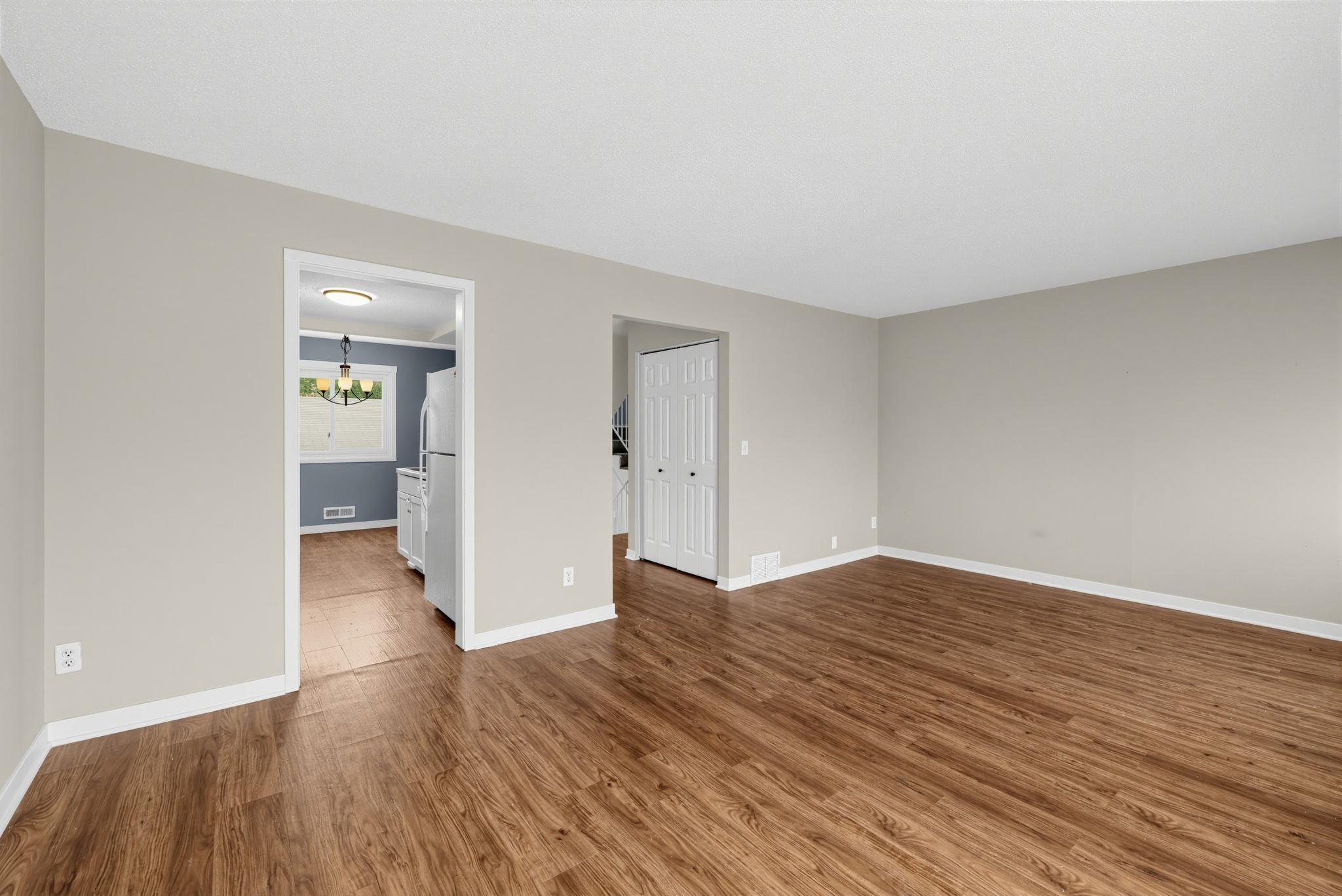 View of Residential at 7509 Whitney Drive, Apple Valley MN 55124, Apple Valley (4 of 30) - Mike Wilen | Minnesota Team Real Estate