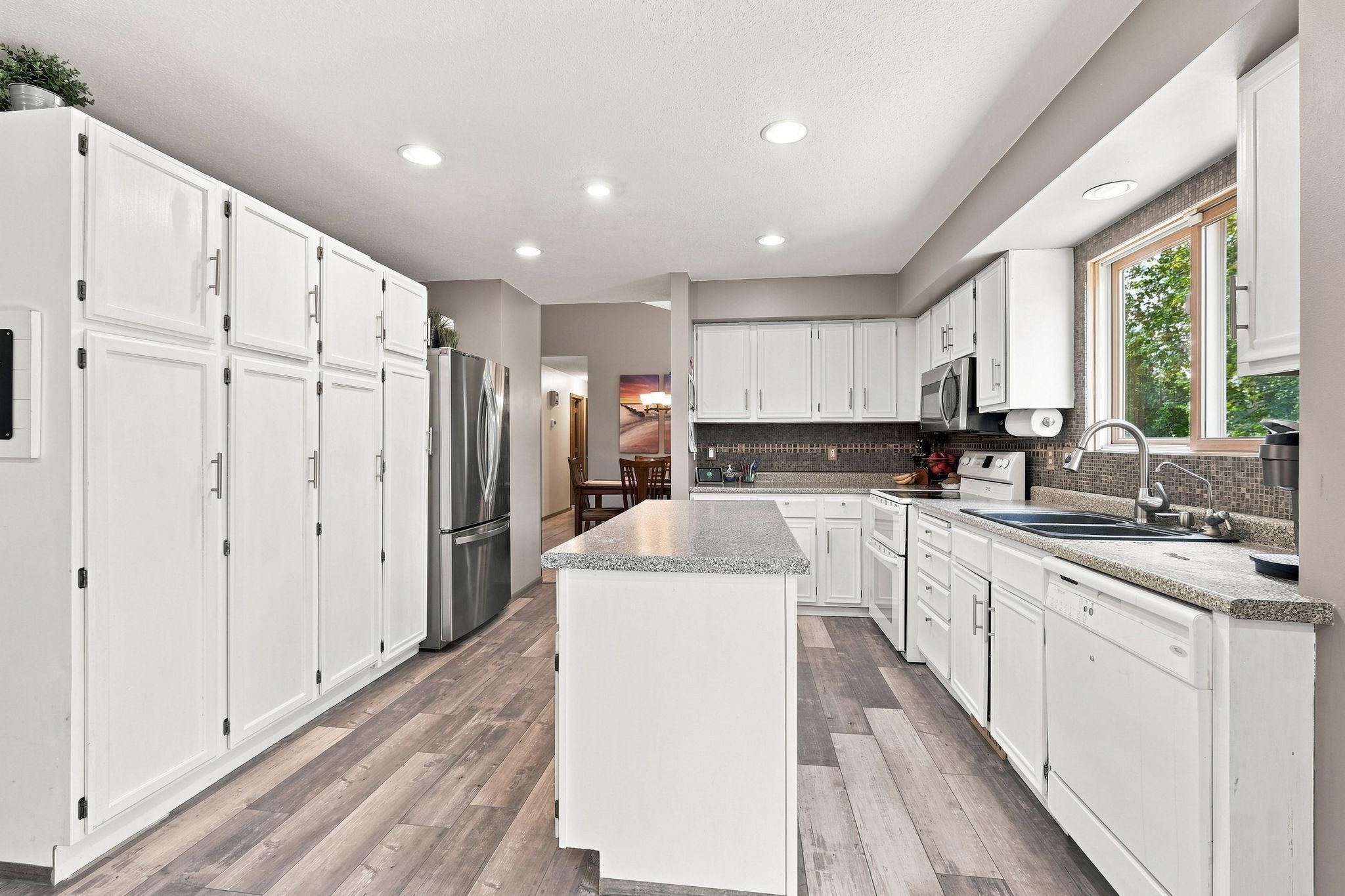 View of Residential at 6649 Buckingham Road, Woodbury MN 55125, Woodbury (11 of 20) - Mike Wilen | Minnesota Team Real Estate