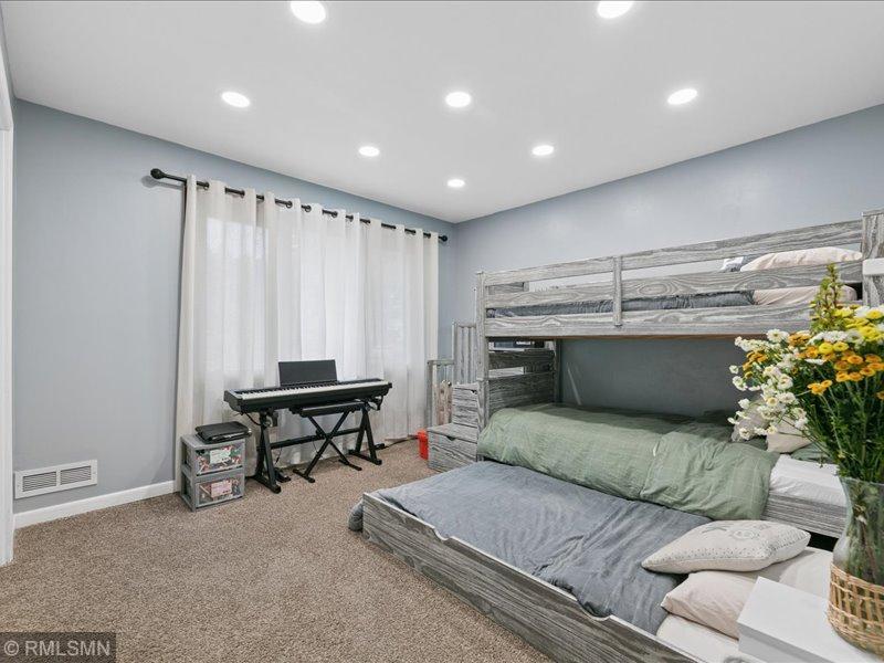 View of Residential at 8635 Colfax Avenue, Bloomington MN 55420, Bloomington (11 of 33) - Mike Wilen | Minnesota Team Real Estate