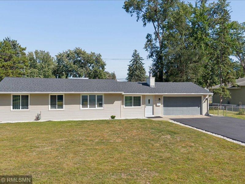 View of Residential at 8635 Colfax Avenue, Bloomington MN 55420, Bloomington (23 of 33) - Mike Wilen | Minnesota Team Real Estate