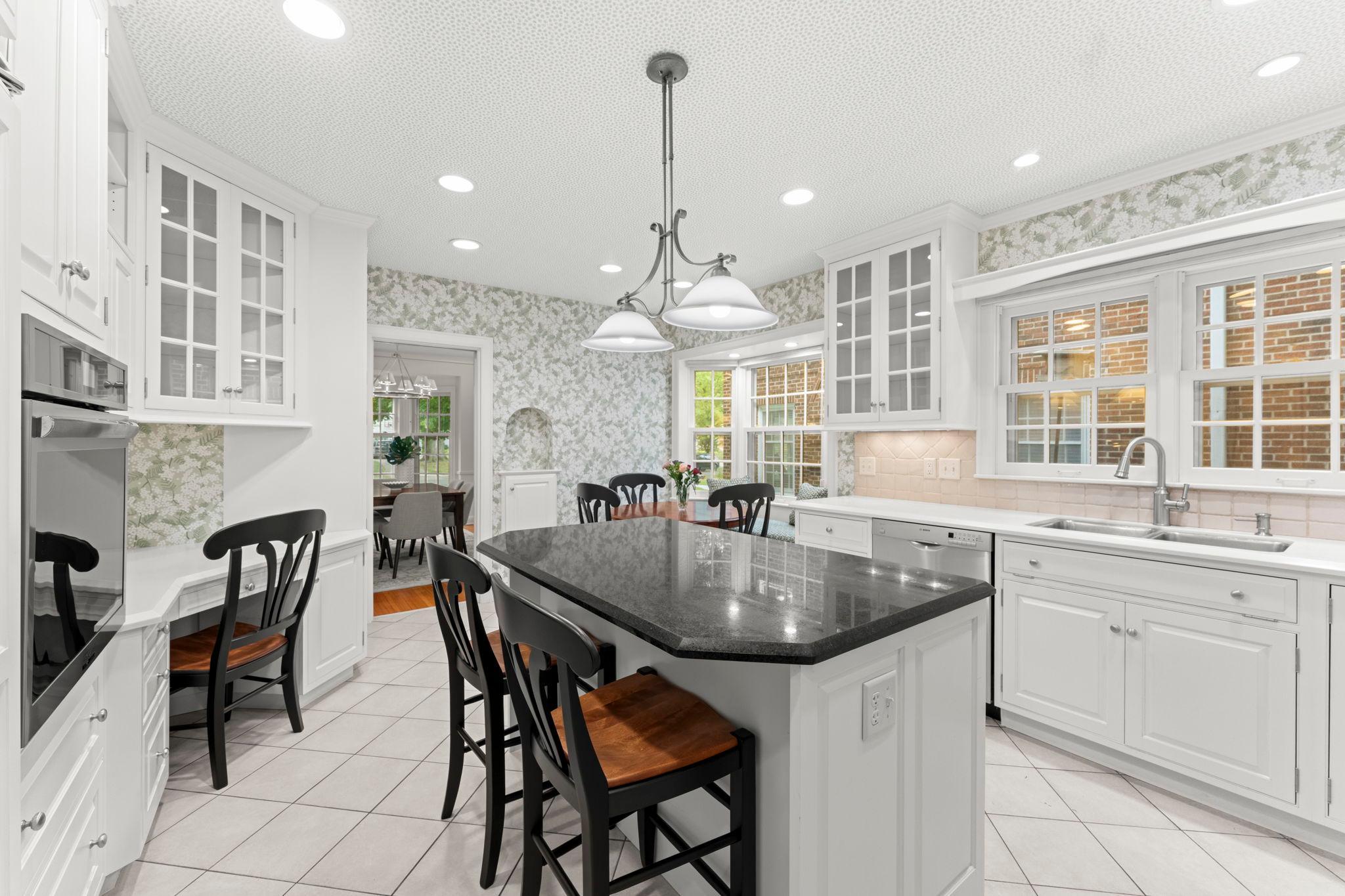 View of Residential at 3725 Glenhurst Avenue, Saint Louis Park MN 55416, Saint Louis Park (24 of 65) - Mike Wilen | Minnesota Team Real Estate